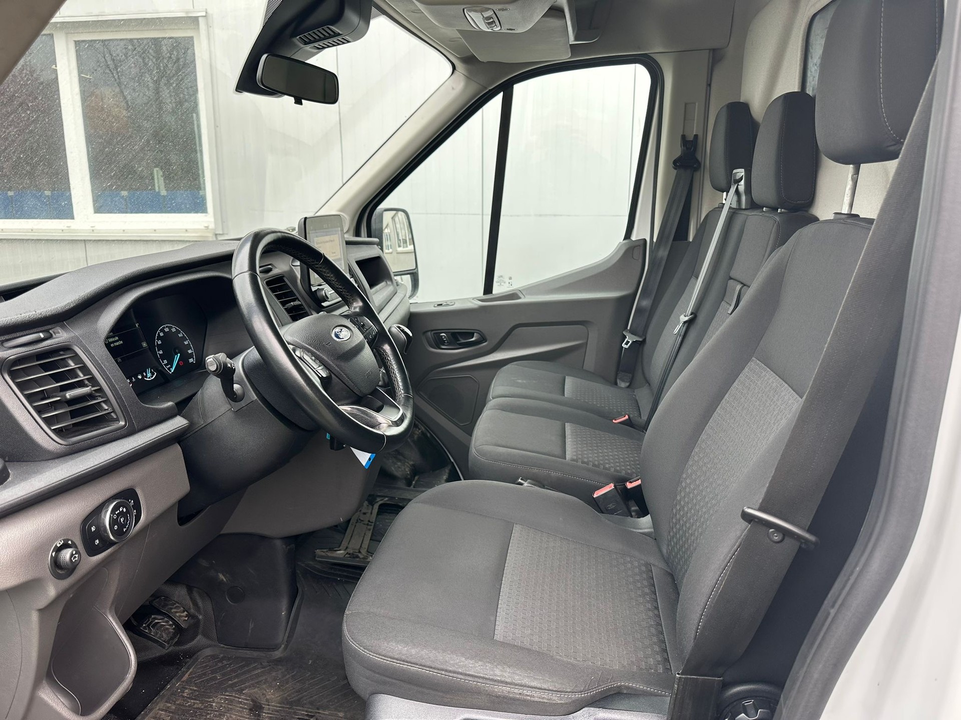 FORD Transit Van 350 L3 Basis 2.0 TDCi 170 FWD-image-8