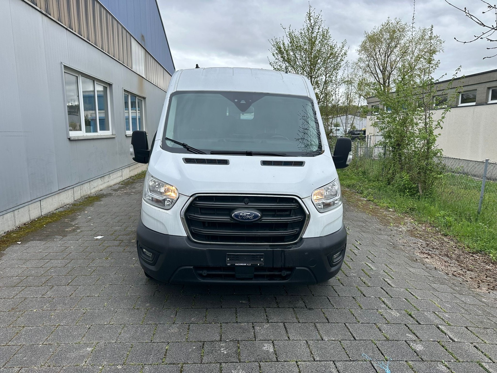 FORD Transit Van 350 L3 Basis 2.0 TDCi 170 FWD-image-2