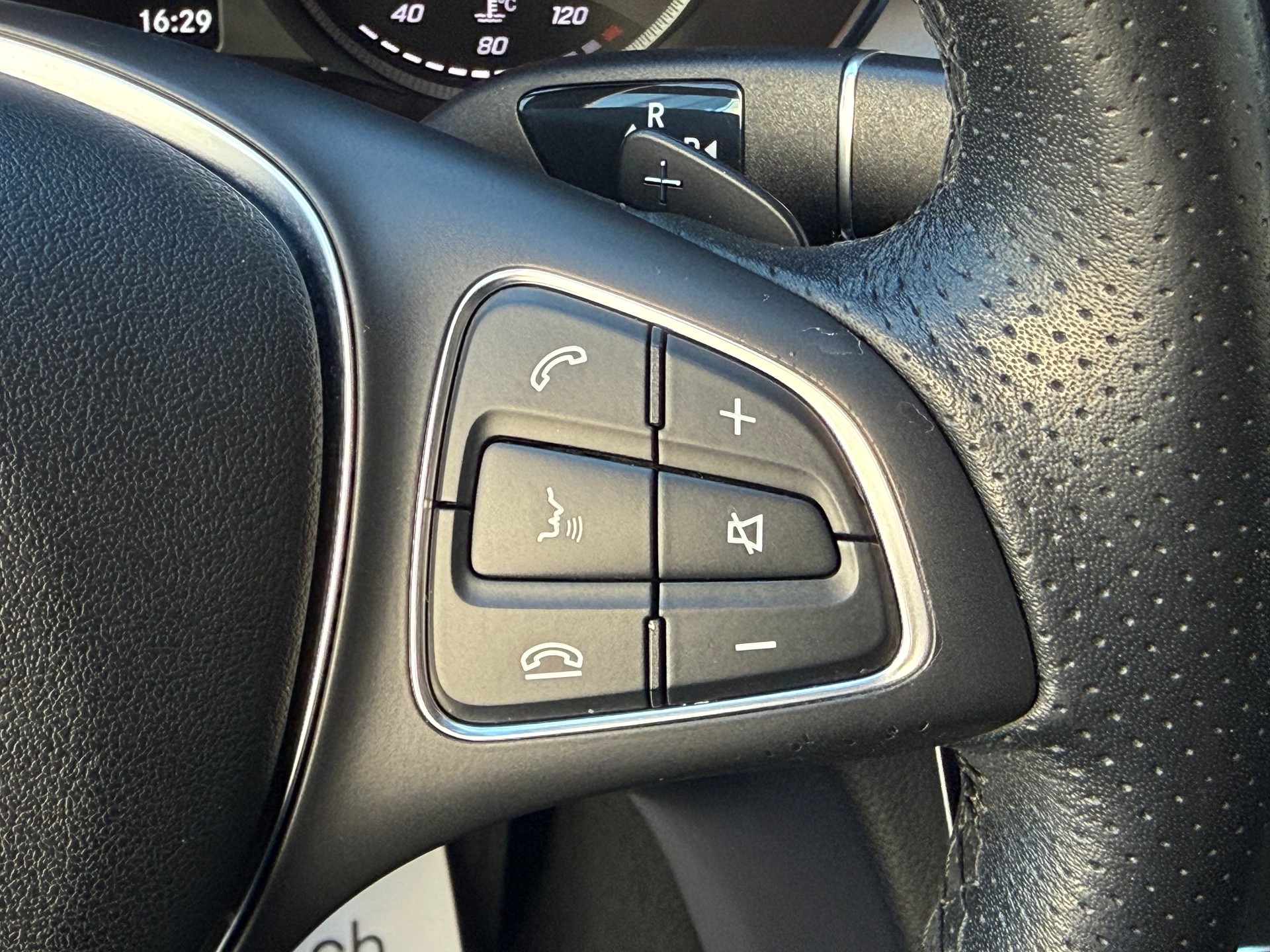 MERCEDES-BENZ C 250 d Avantgarde 4Matic 9G-Tronic-image-20