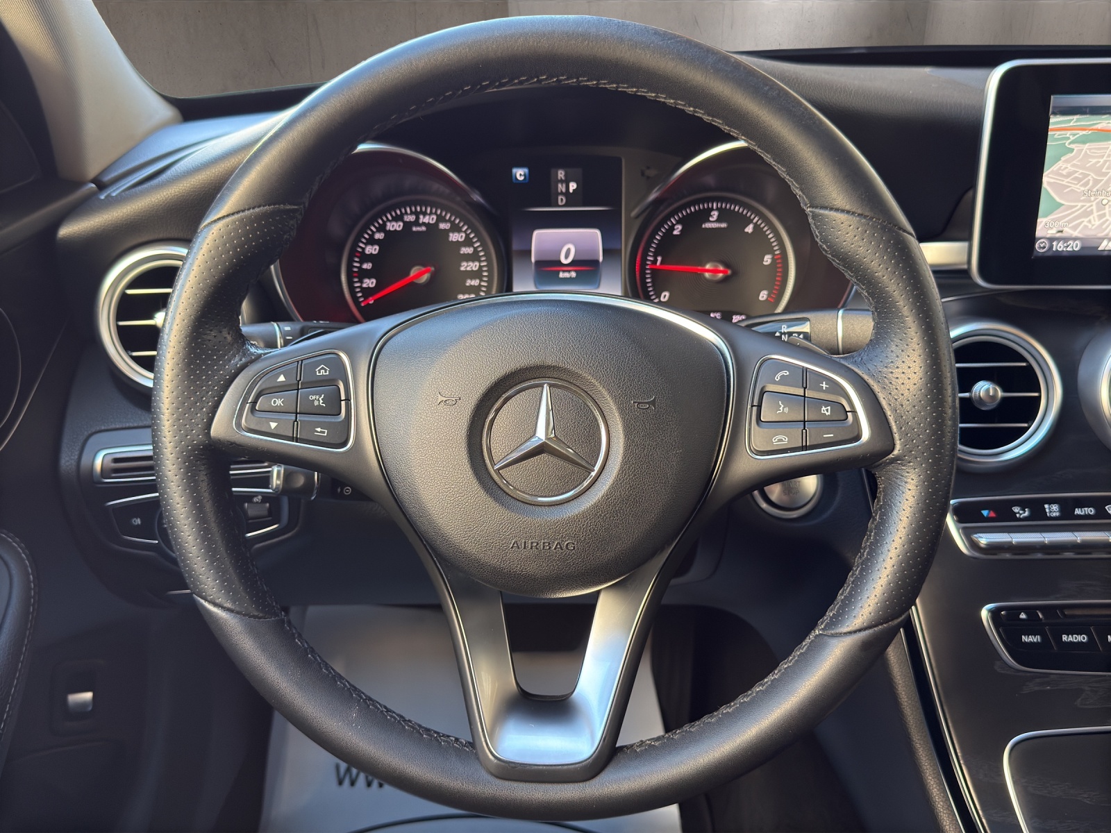 MERCEDES-BENZ C 250 d Avantgarde 4Matic 9G-Tronic-image-14