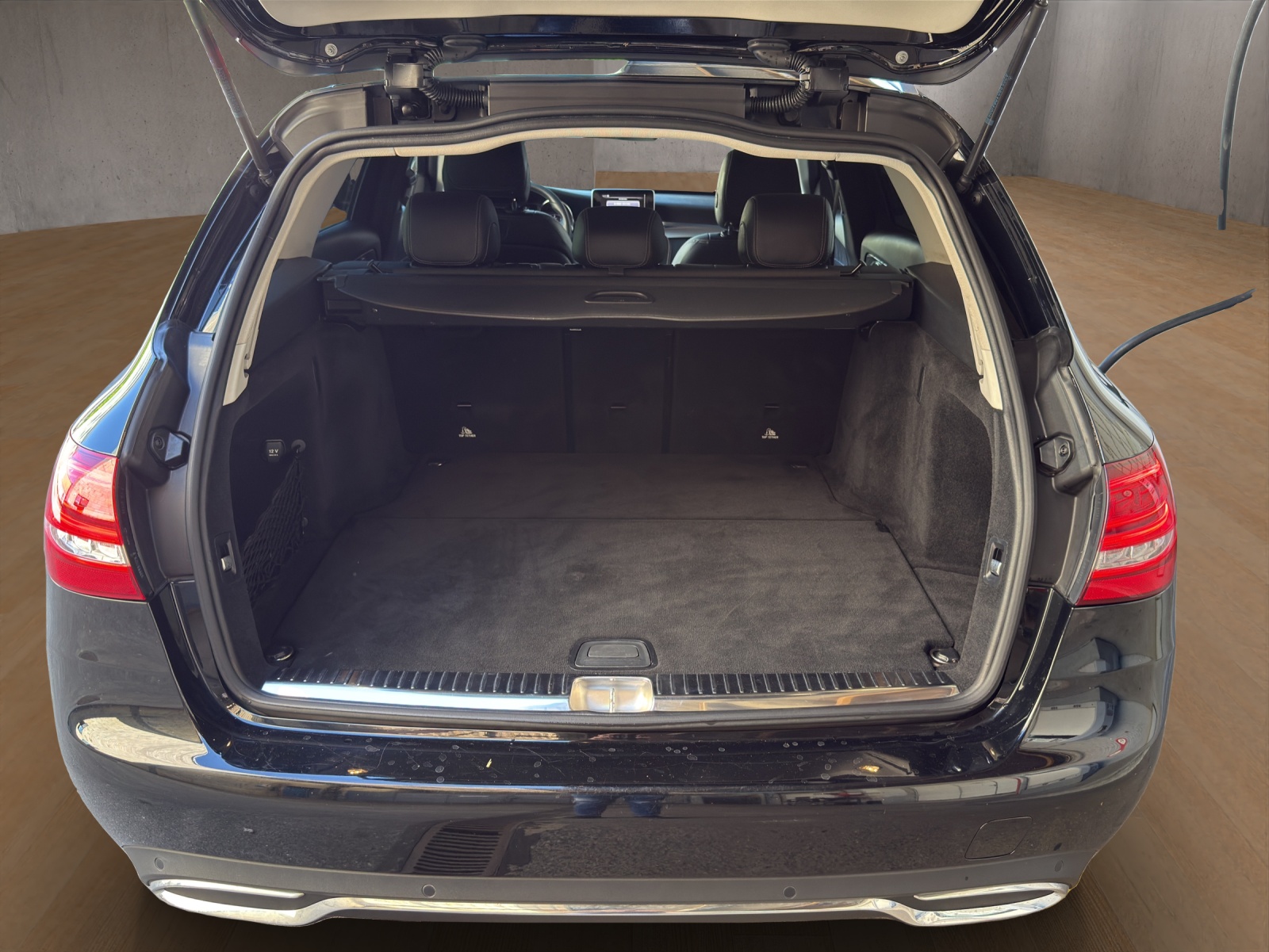 MERCEDES-BENZ C 250 d Avantgarde 4Matic 9G-Tronic-image-23