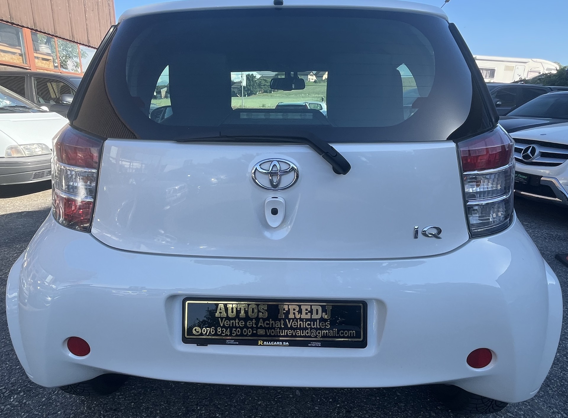 TOYOTA iQ2 1.0 VVT-i Multidrive-image-5