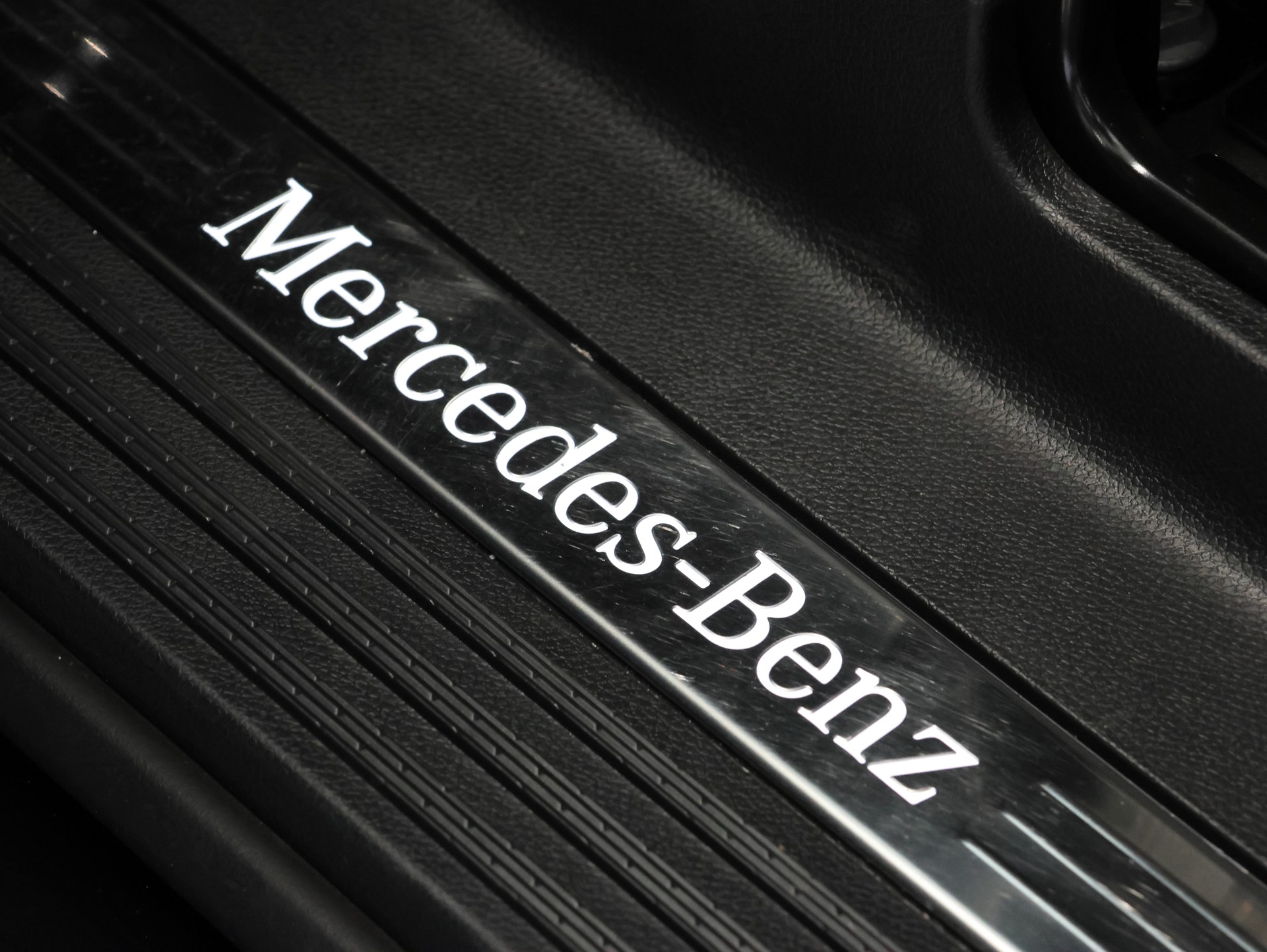 MERCEDES-BENZ V 300 d lang 4Matic Swiss Edition 9G-Tronic *Vollausstattung* *Werksgarantie*-image-15