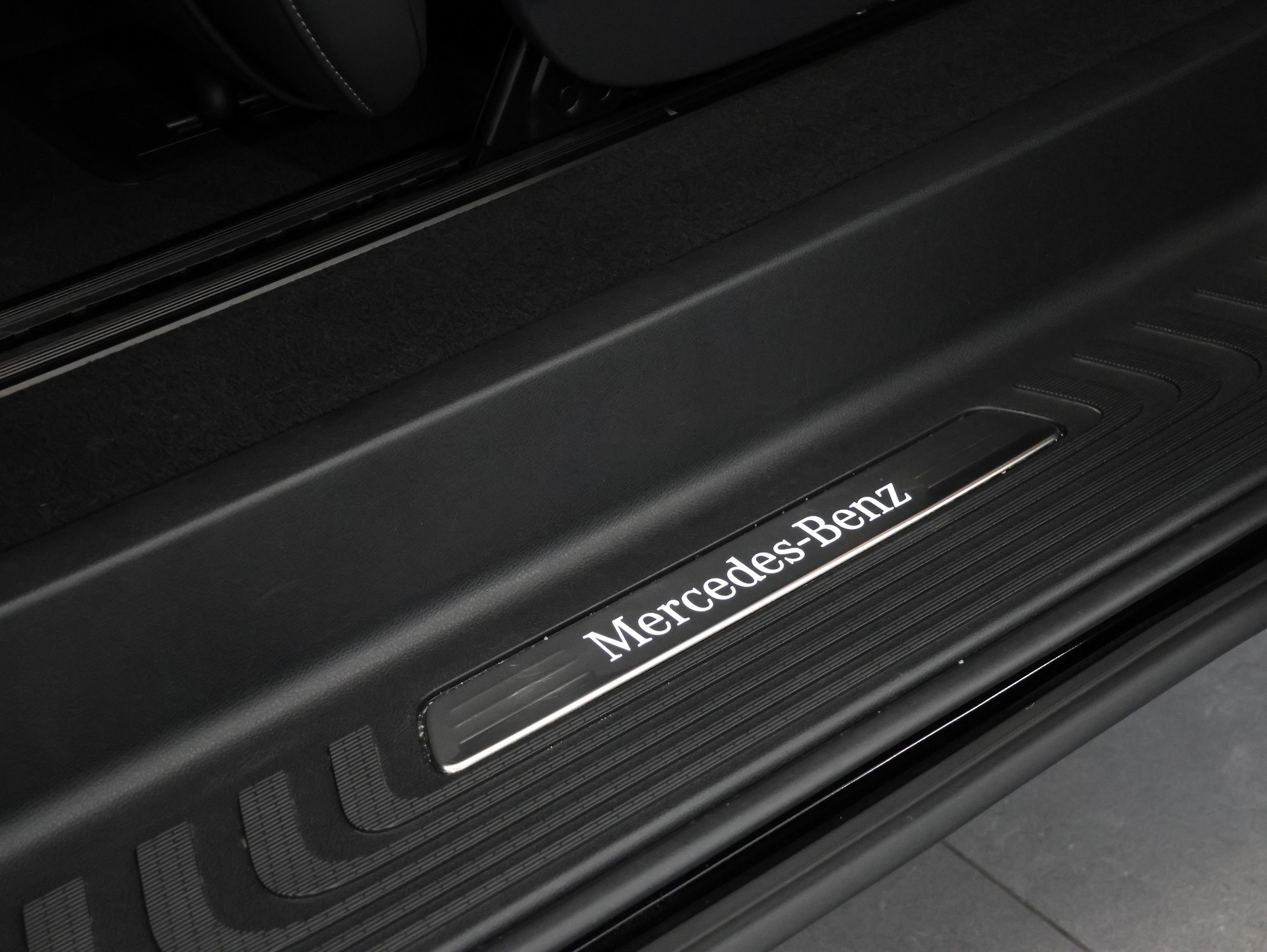 MERCEDES-BENZ V 300 d lang 4Matic Swiss Edition 9G-Tronic *Vollausstattung* *Werksgarantie*-image-29