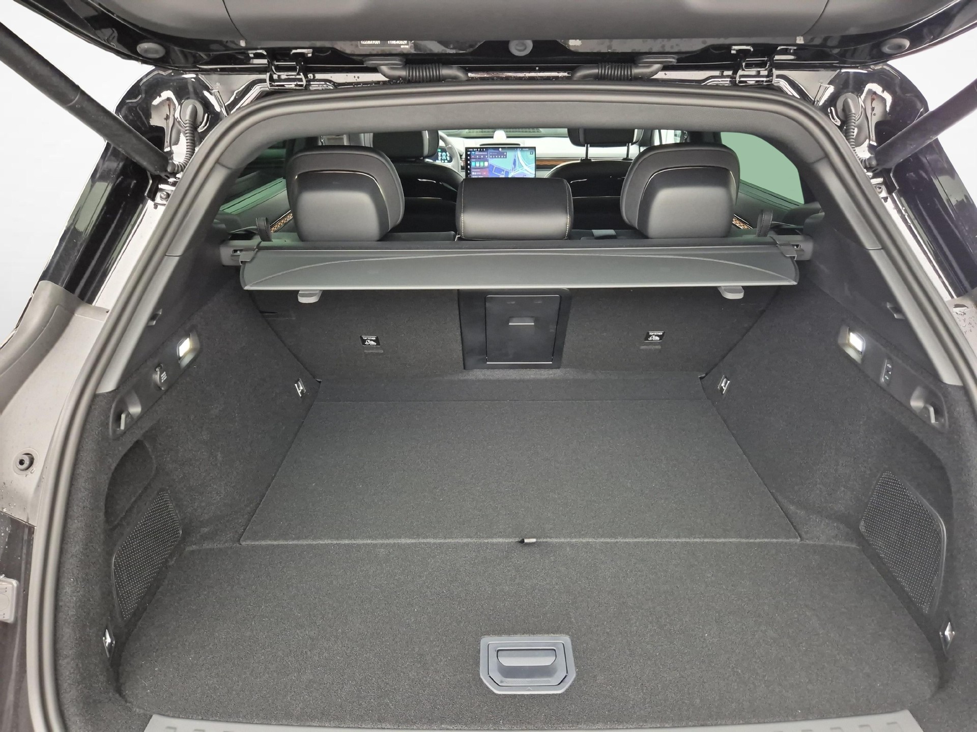 ZEEKR 7X Privilege AWD - ab 1.29% Leasing-image-7