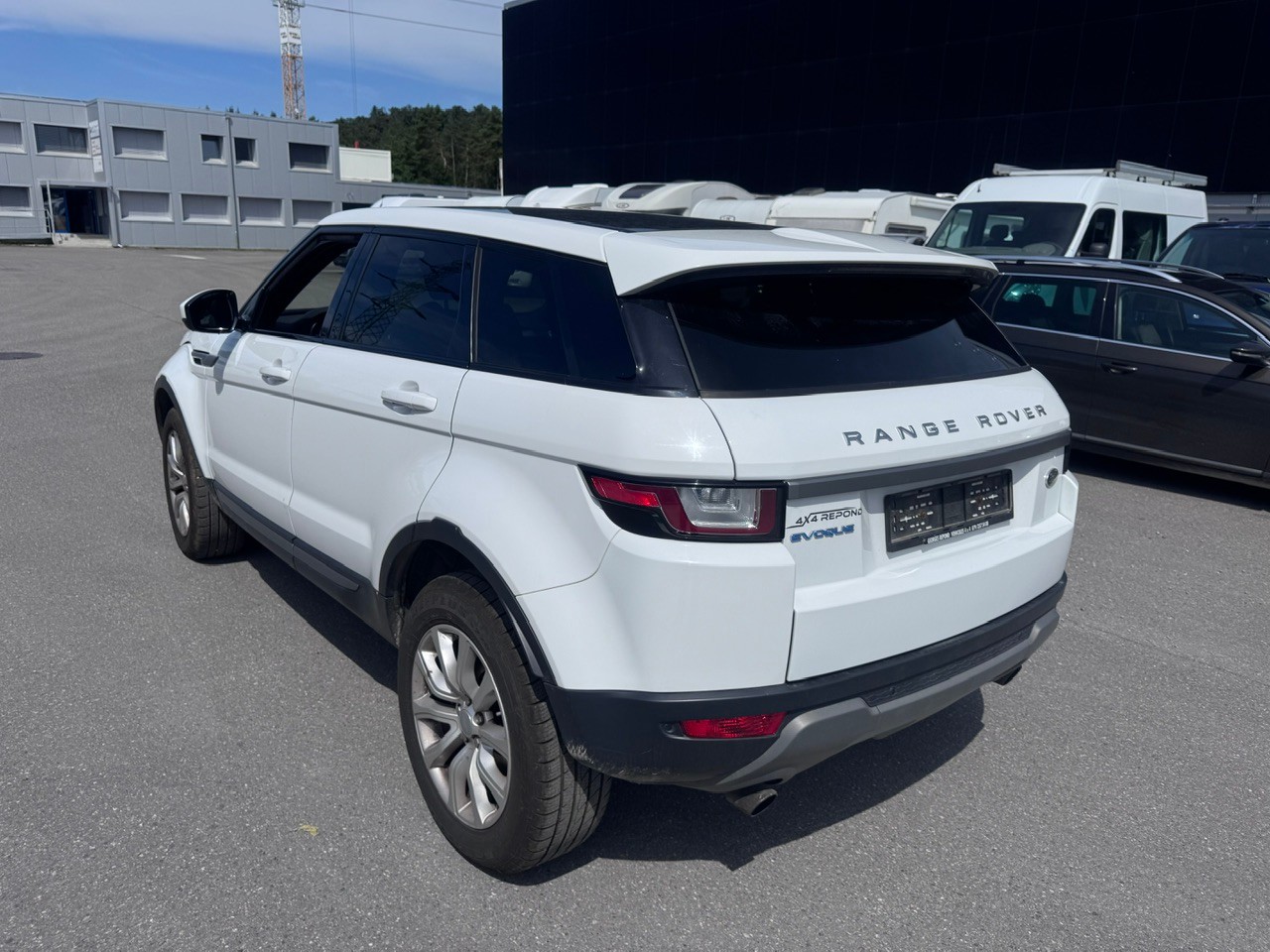 LAND ROVER Range Rover Evoque 2.0 TD4 SE Dynamic-image-5