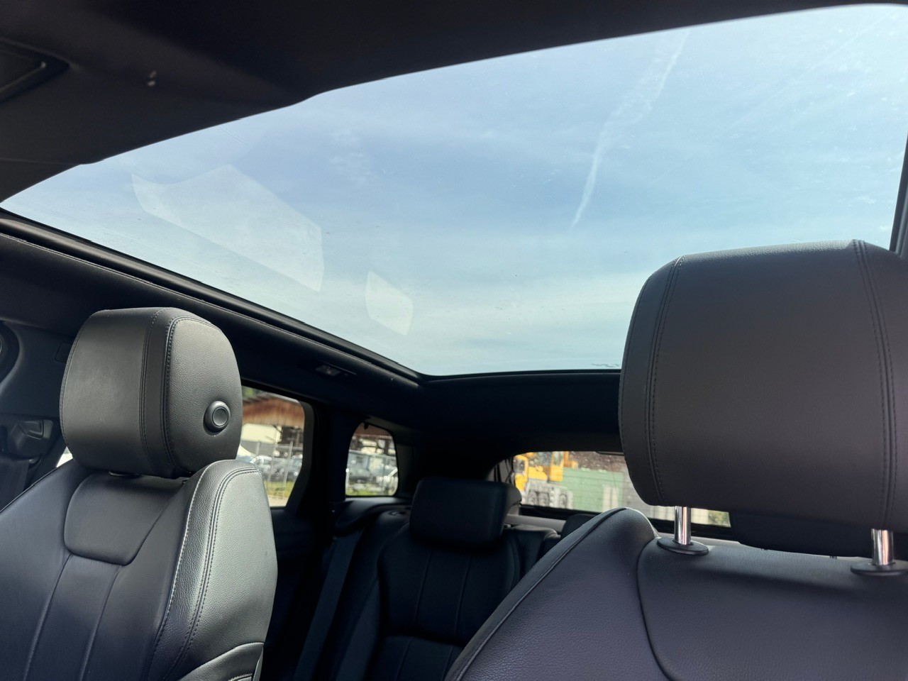 LAND ROVER Range Rover Evoque 2.0 TD4 SE Dynamic-image-9