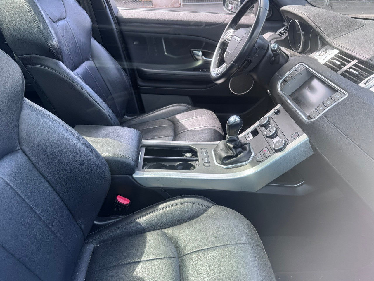 LAND ROVER Range Rover Evoque 2.0 TD4 SE Dynamic-image-7