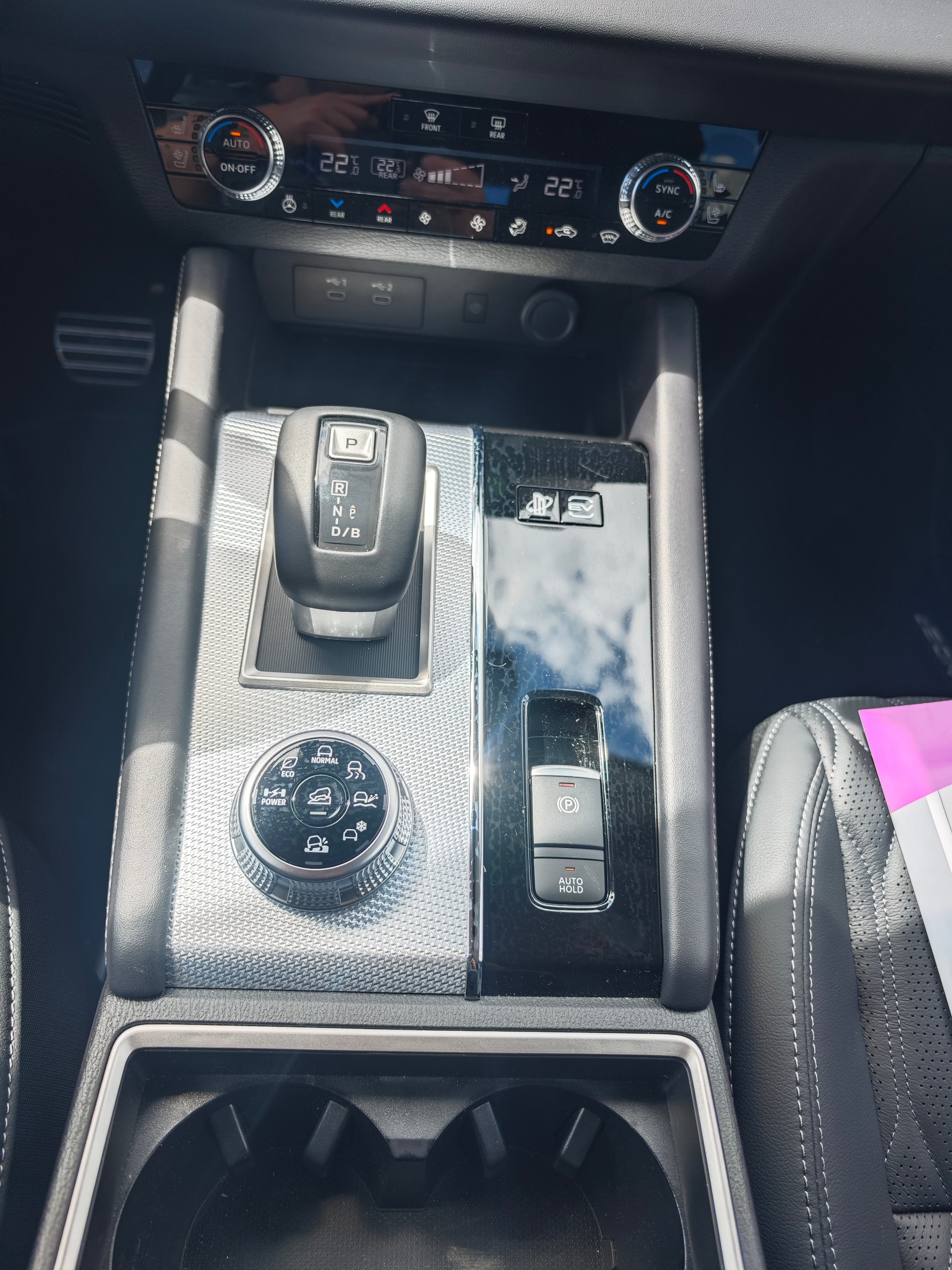 MITSUBISHI Outlander 2.4 PHEV Instyle 4WD Automatic-image-12
