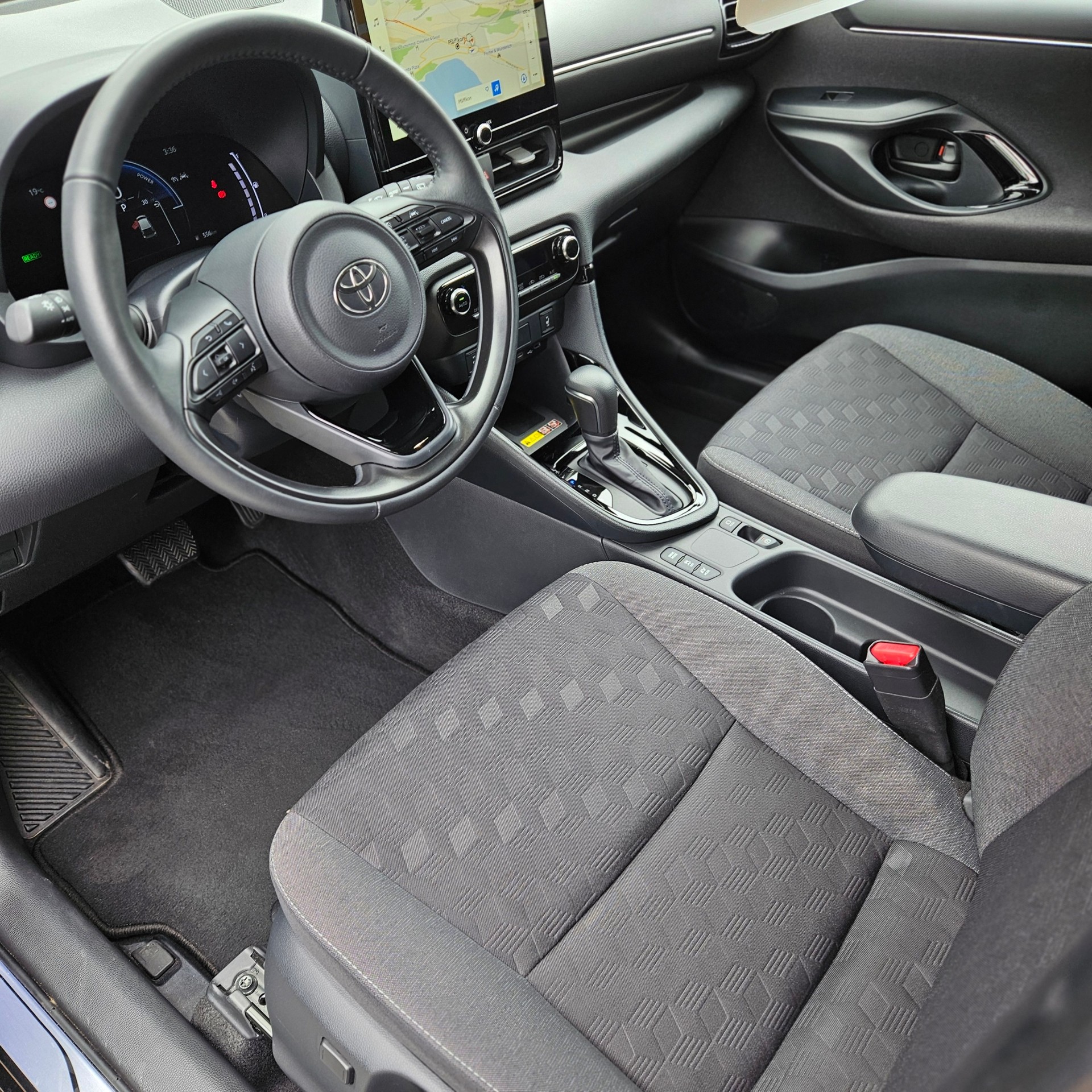 TOYOTA Yaris 1.5 VVT-i HSD Trend-image-6