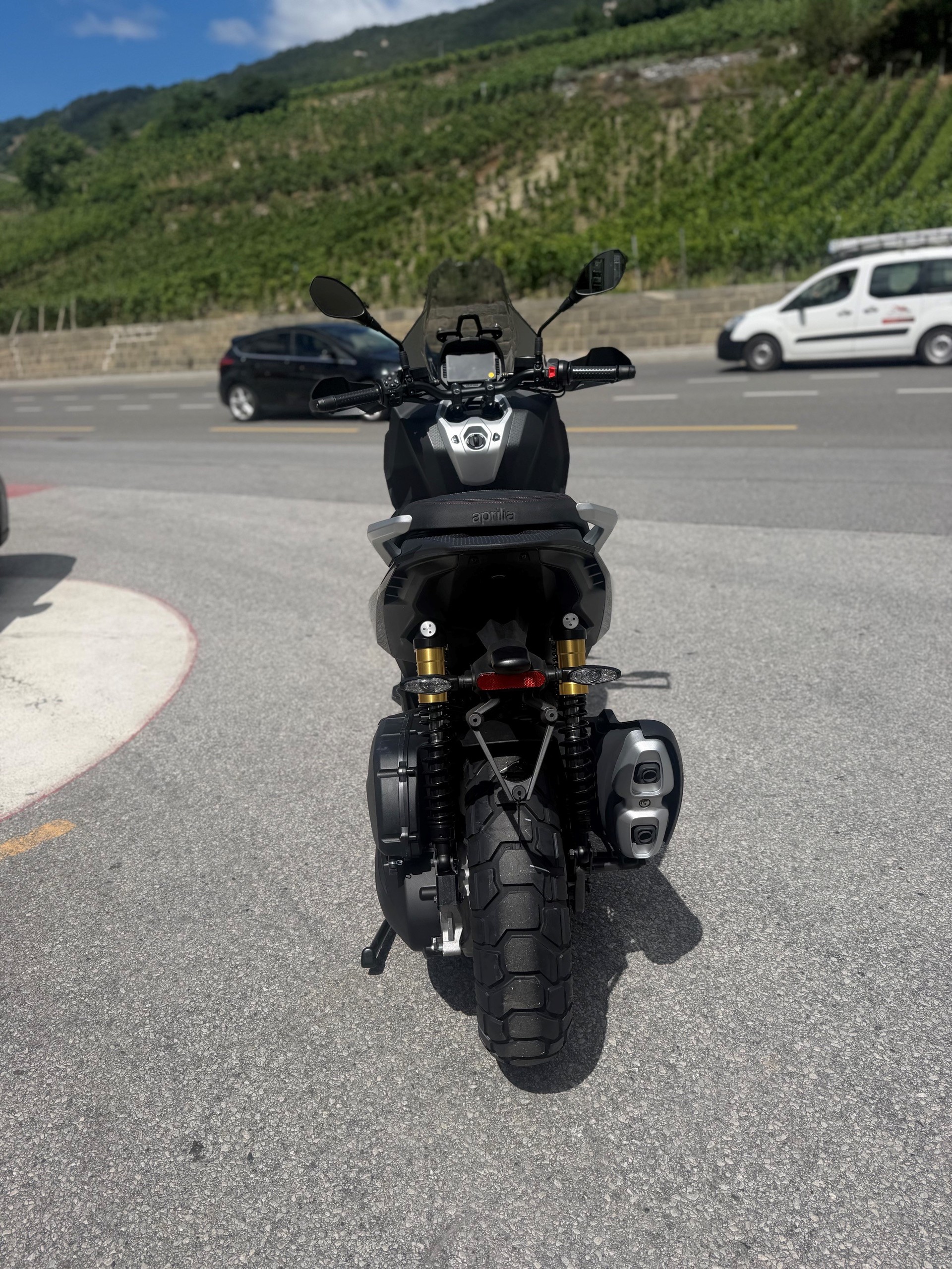 APRILIA SR 400 GT-image-3