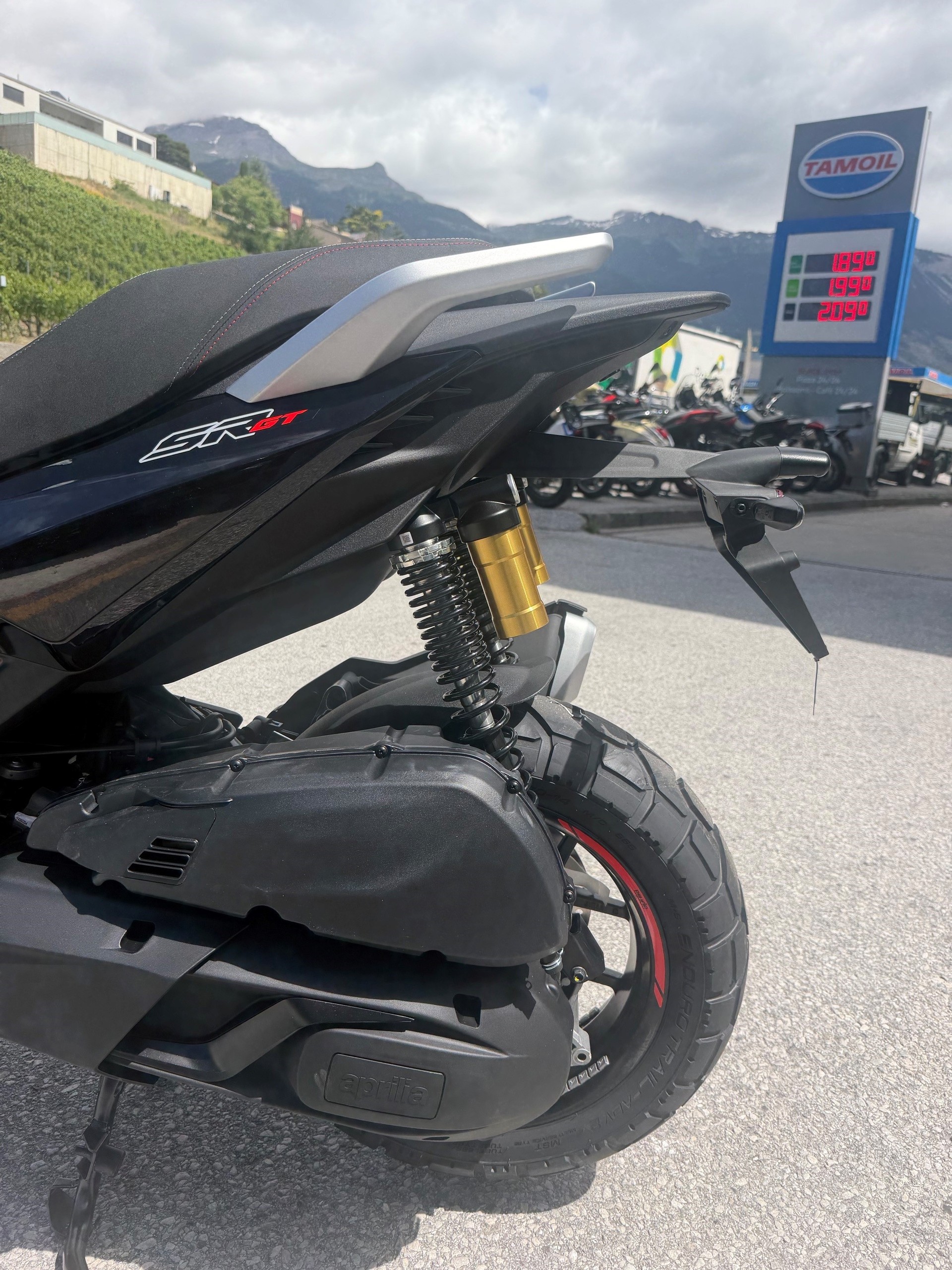 APRILIA SR 400 GT-image-5