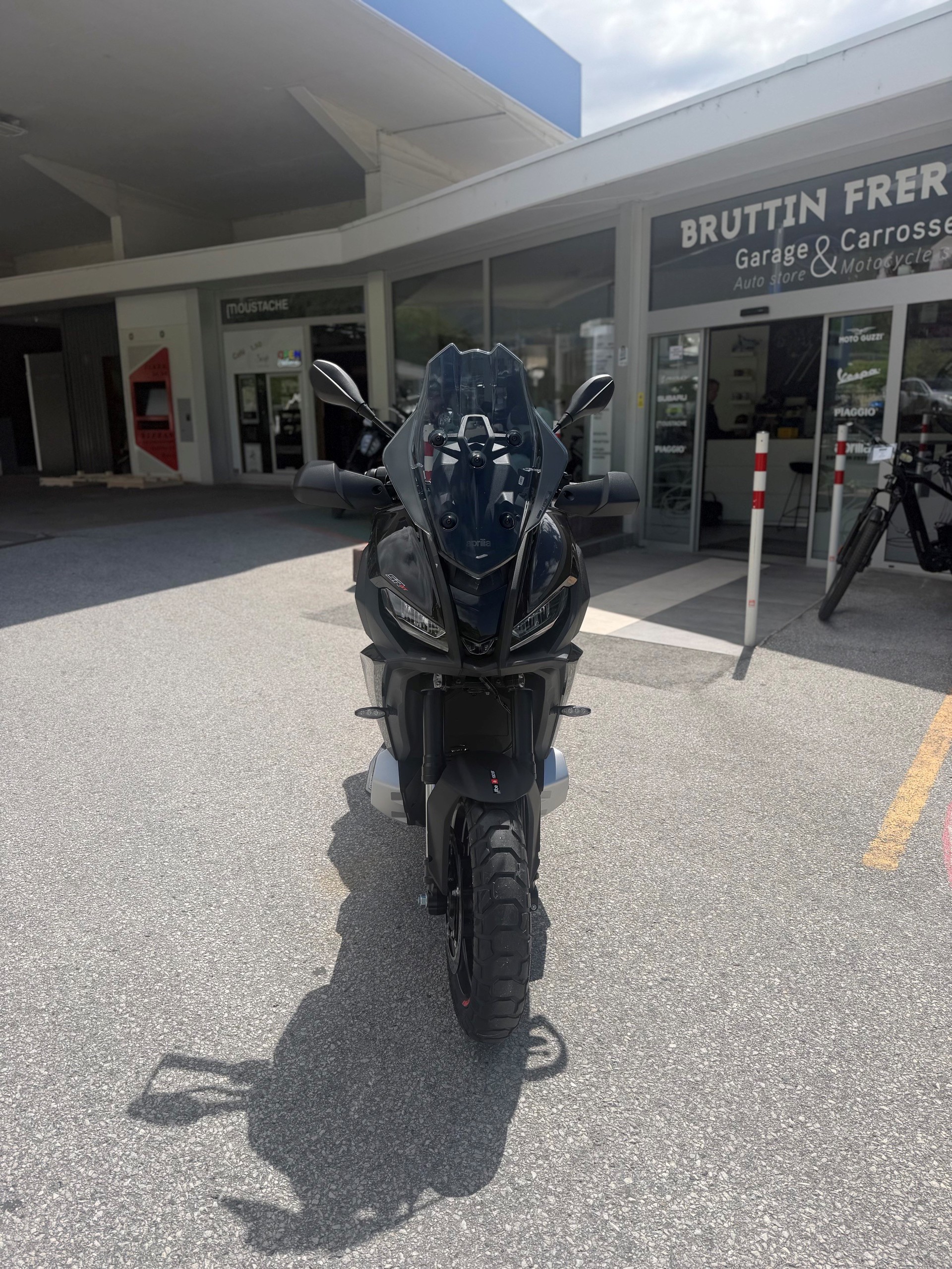 APRILIA SR 400 GT-image-1