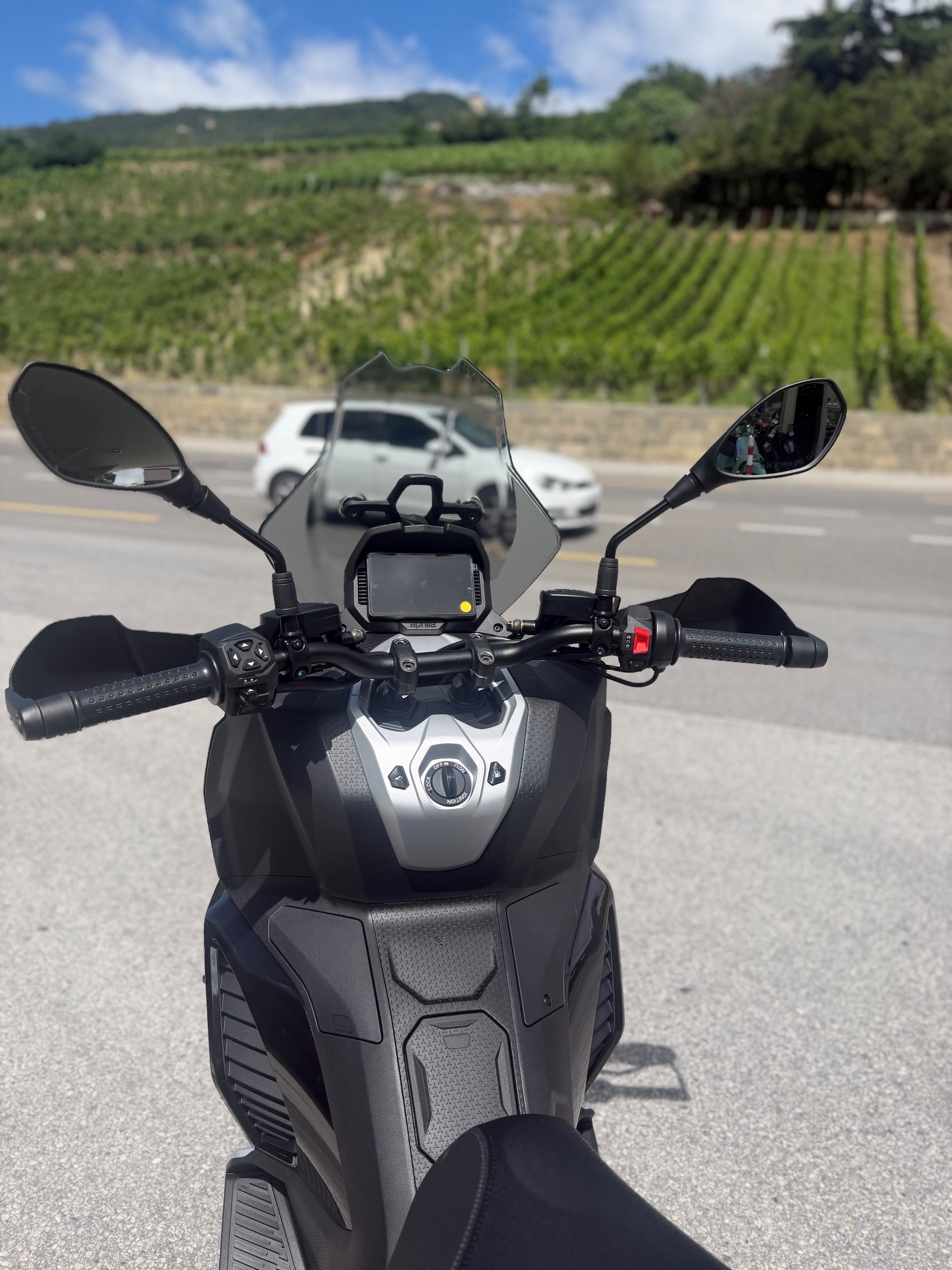 APRILIA SR 400 GT-image-4