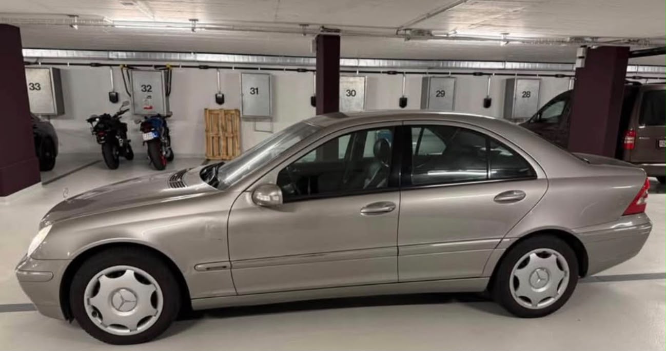 MERCEDES-BENZ C 240 Avantgarde 4Matic Automatic-image-2
