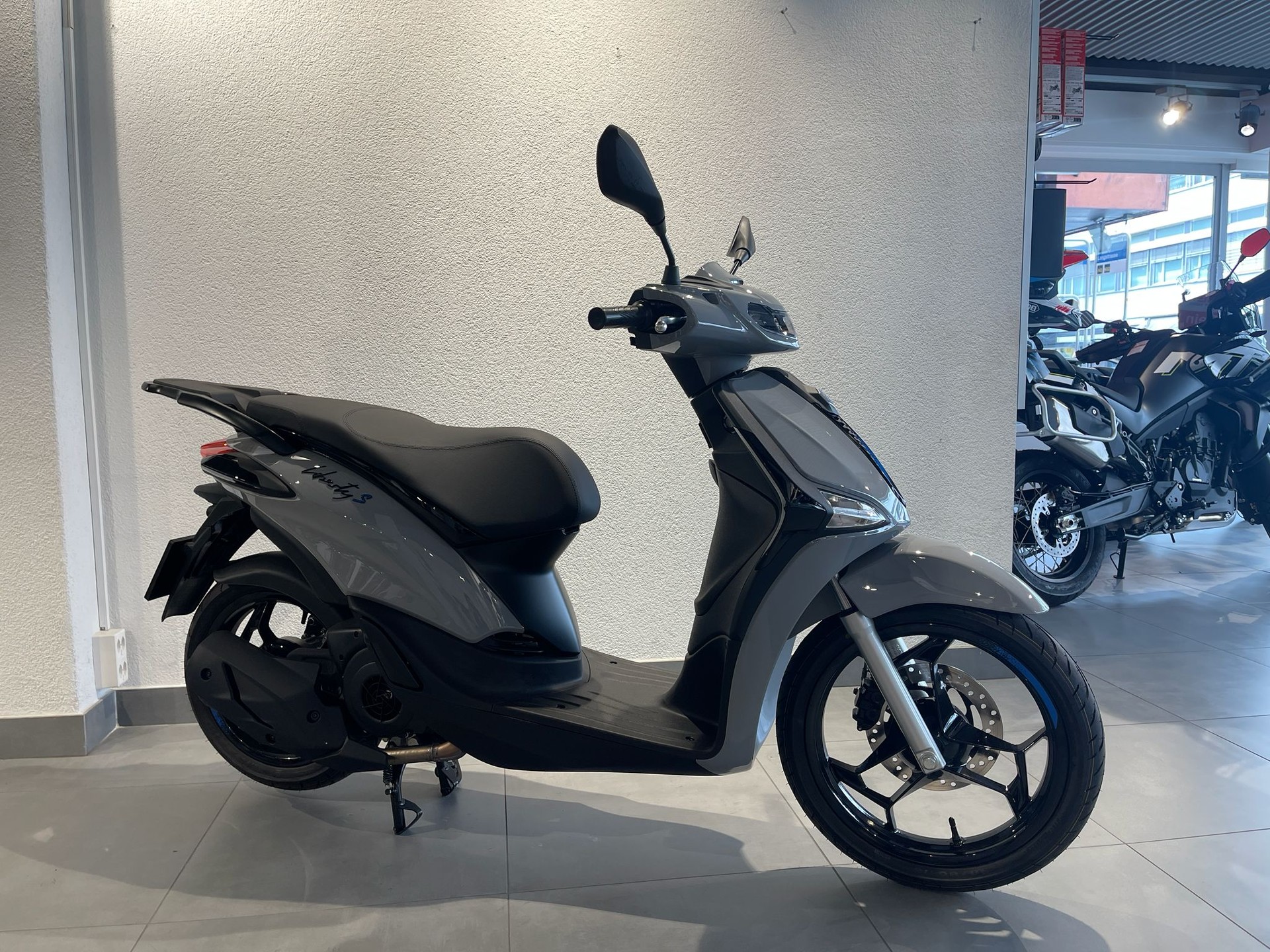 PIAGGIO Liberty 125 Sport | Vorführfahrzeug | ABS | 125cc | Garantie-image-1