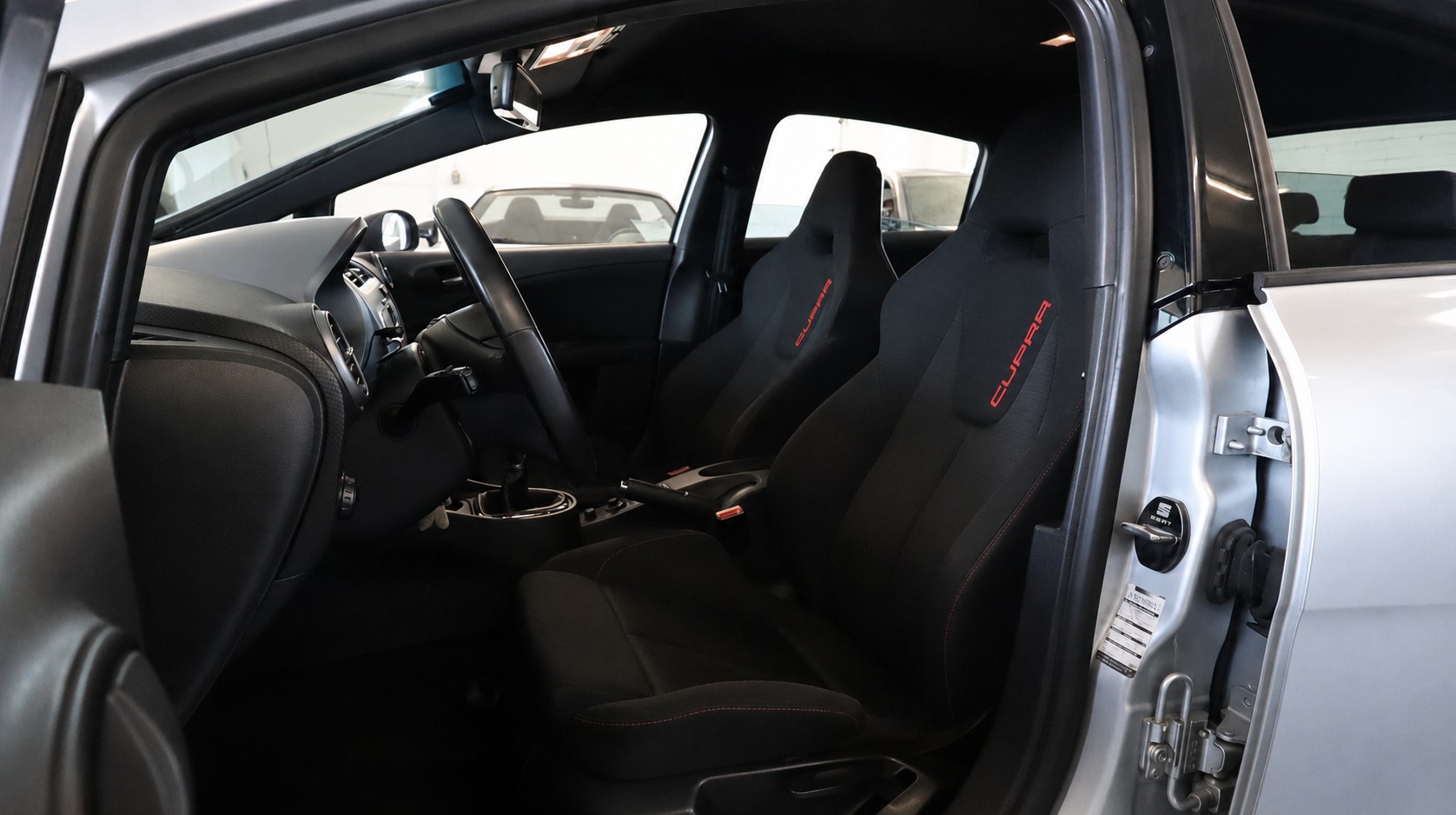 SEAT Leon 2.0 TSI Cupra-showroom-element-3