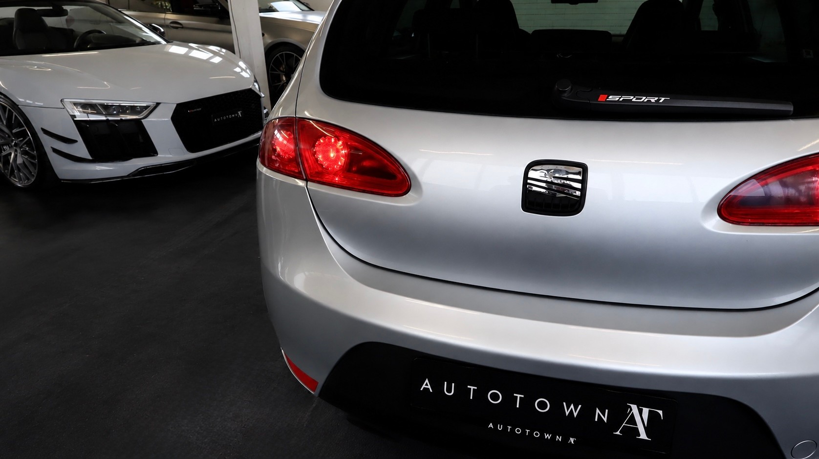 SEAT Leon 2.0 TSI Cupra-image-13