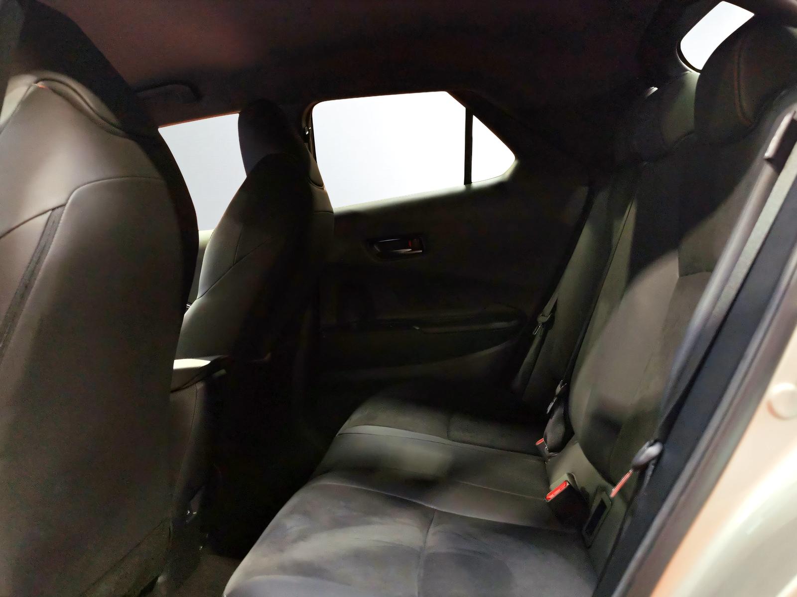 TOYOTA C-HR 2.0 HEV GR Sport Premiere 4x4-image-15