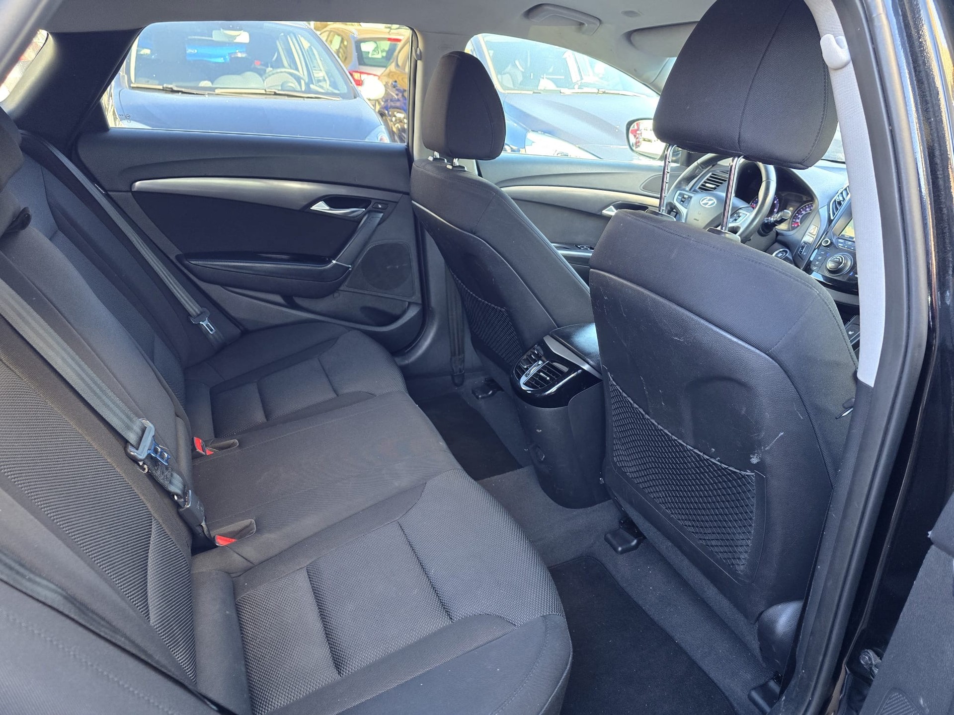 HYUNDAI i40 Wagon 1.7 CRDI Premium Automatic-image-22