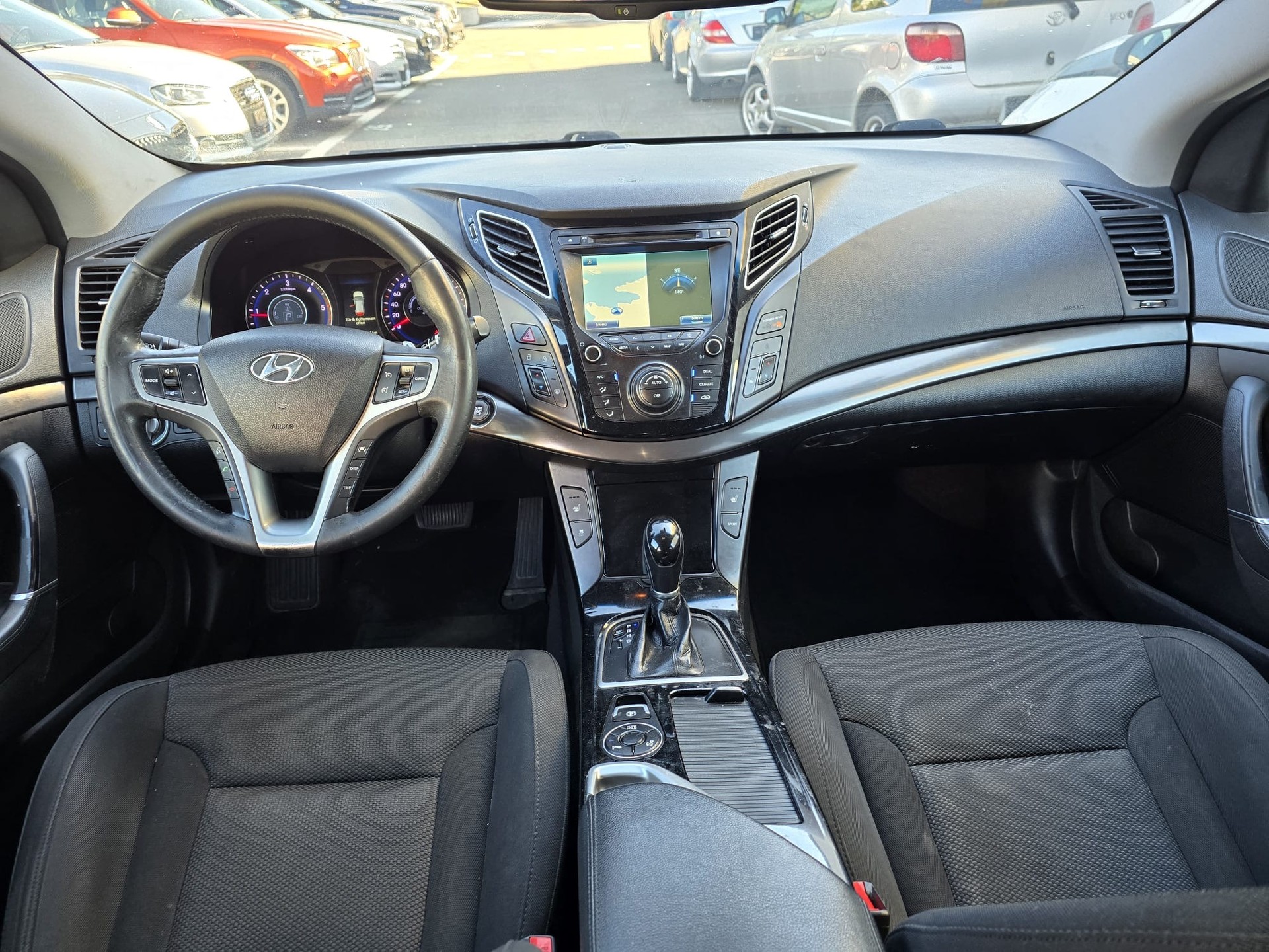 HYUNDAI i40 Wagon 1.7 CRDI Premium Automatic-image-15