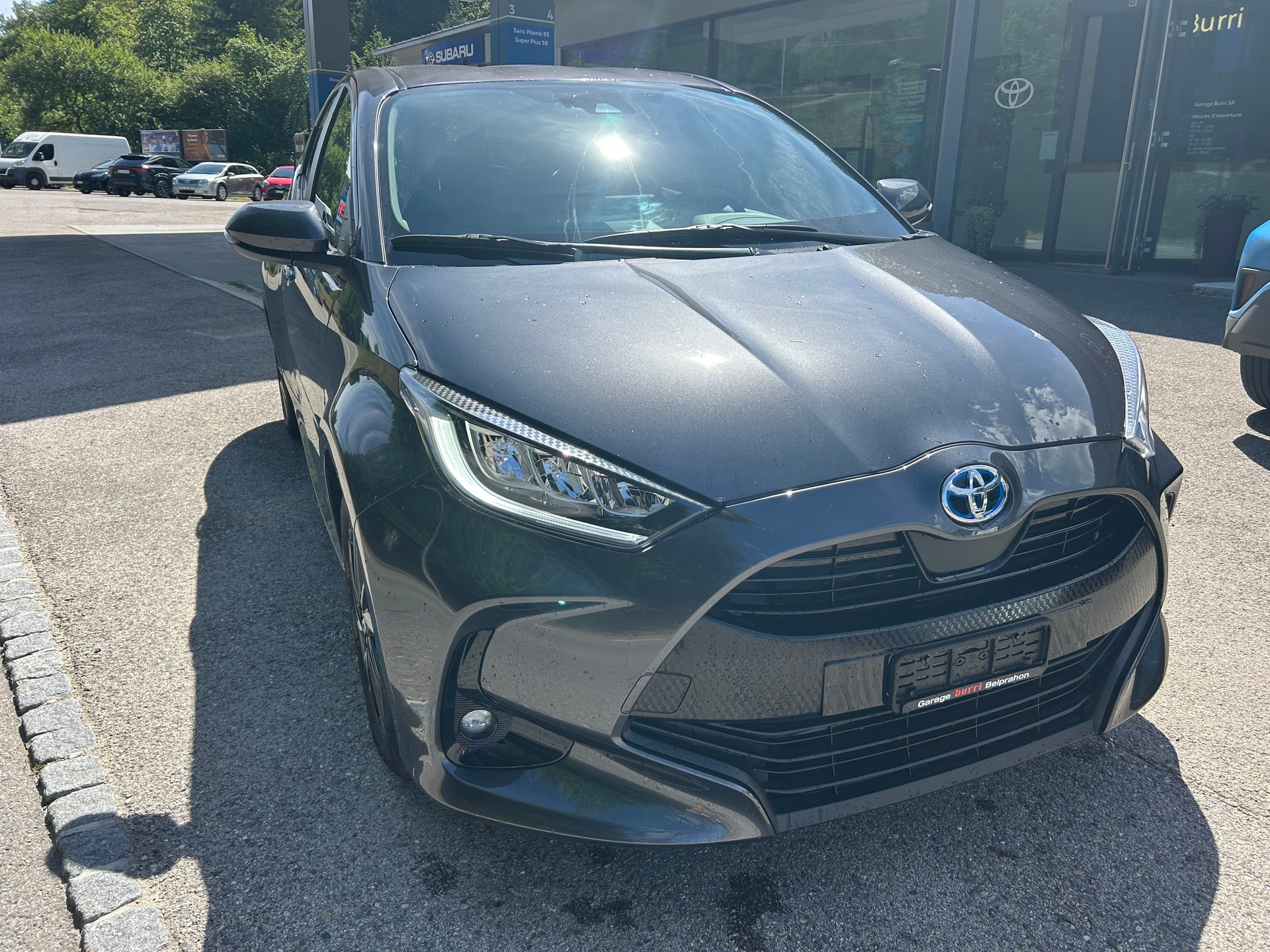 TOYOTA Yaris 1.5 Trend e-CVT-image-1