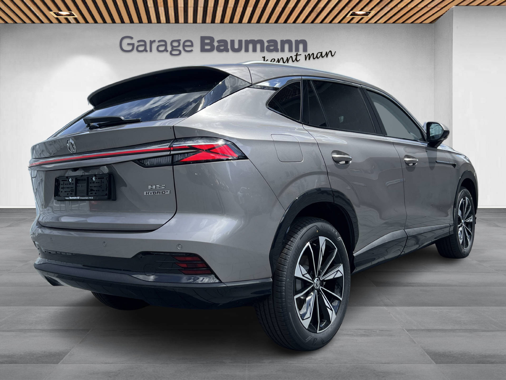 MG HS 1.5 Hybrid Luxury-showroom-element-2