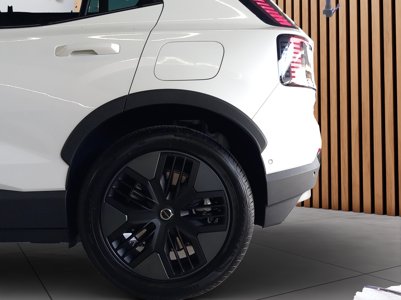 VOLVO EX30 CC E60 Twin Performance AWD-image-9