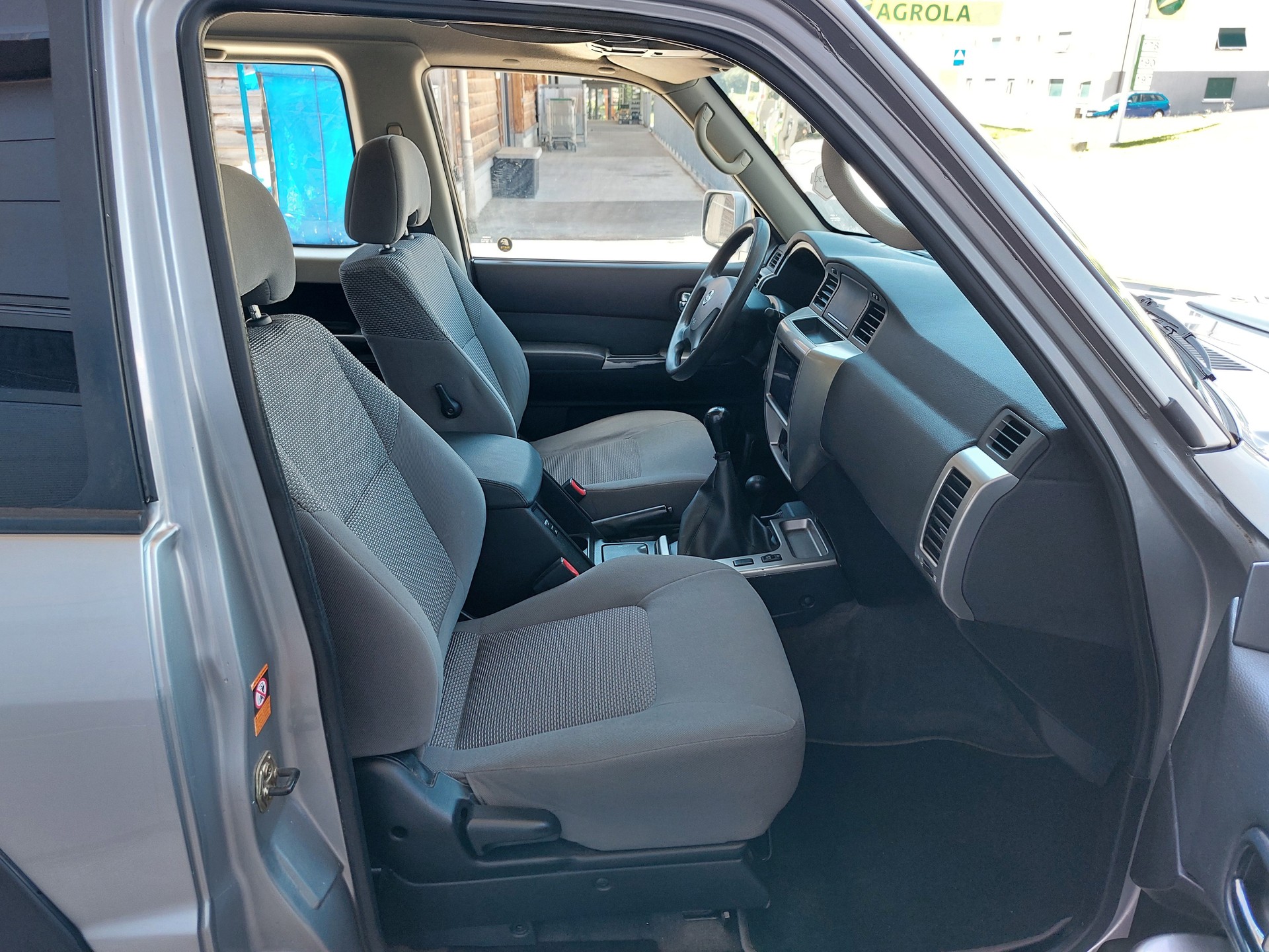NISSAN 3.0 Di Comfort-image-6