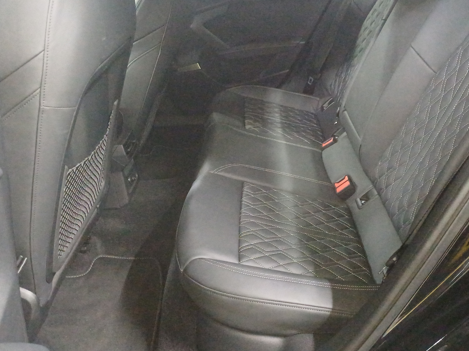AUDI S3 Limousine 2.0 TFSI quattro S-tronic-image-11