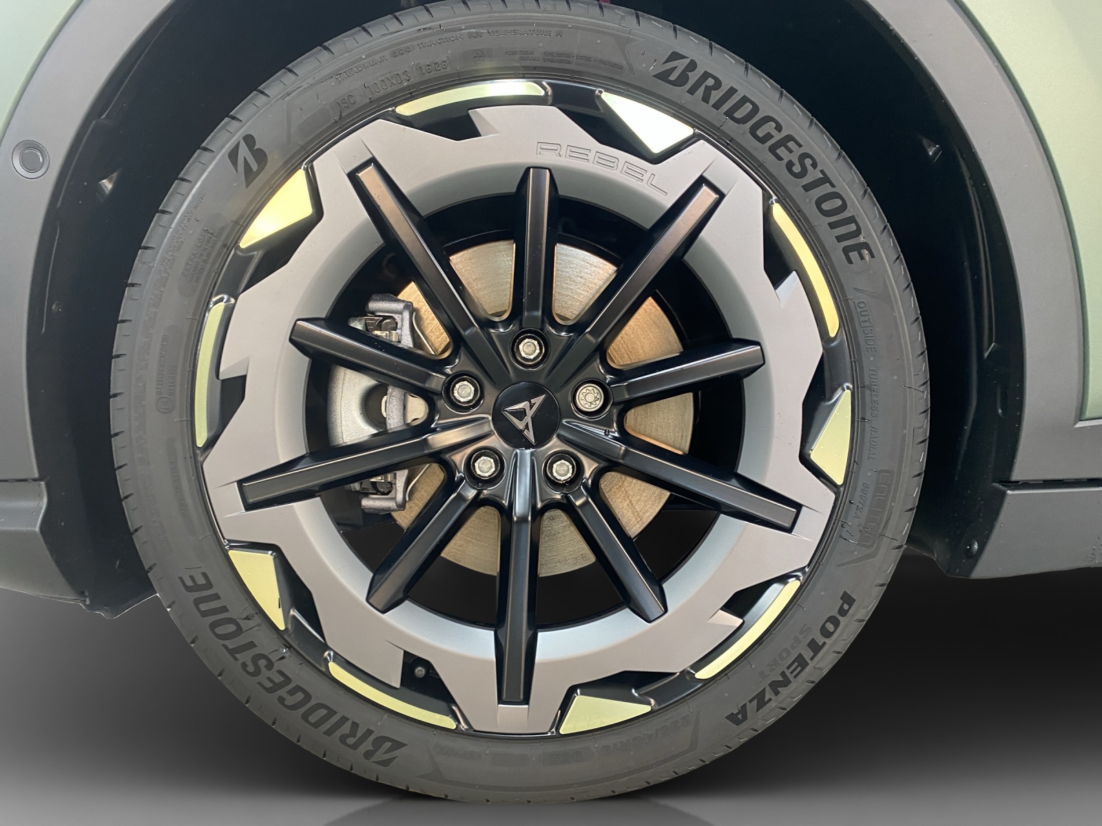 CUPRA Raval 52 kWh VZ Extreme Launch Edition-image-15