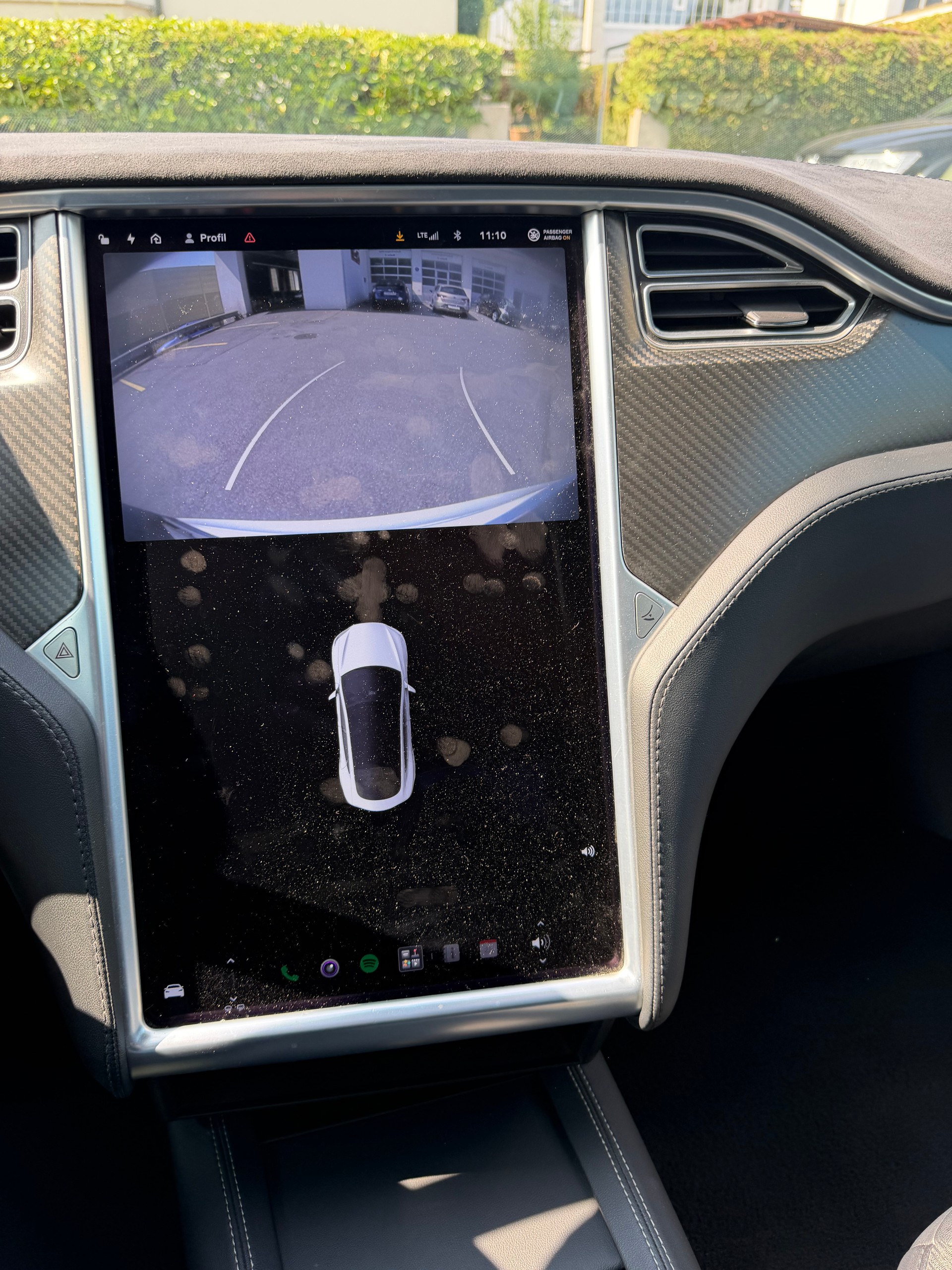 TESLA Model S 85 D-image-11
