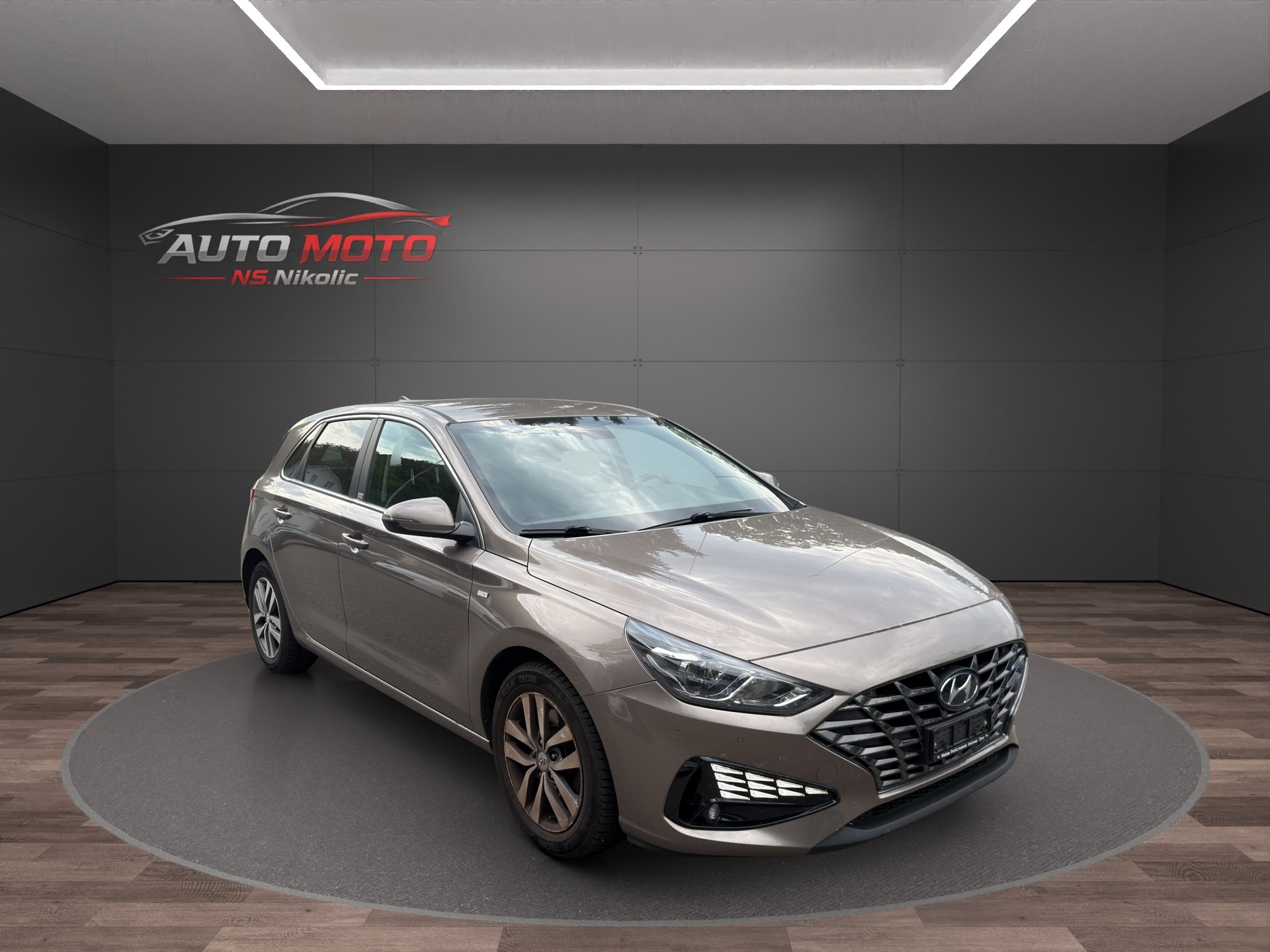HYUNDAI i30 1.0 T-GDi Amplia 48V MH DCT
