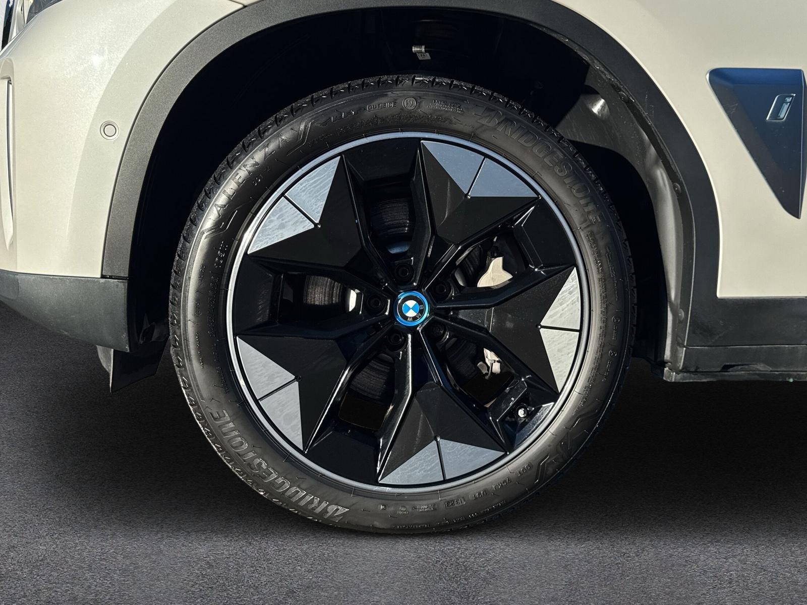 BMW iX3 E-Motor G08 (CH) AHK ** Action de Leasing à 0.9% ** 📍-image-8