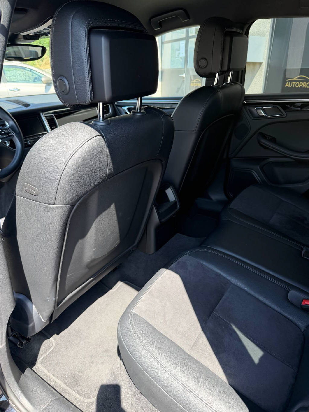 PORSCHE Macan 3.0 V6 S-image-11