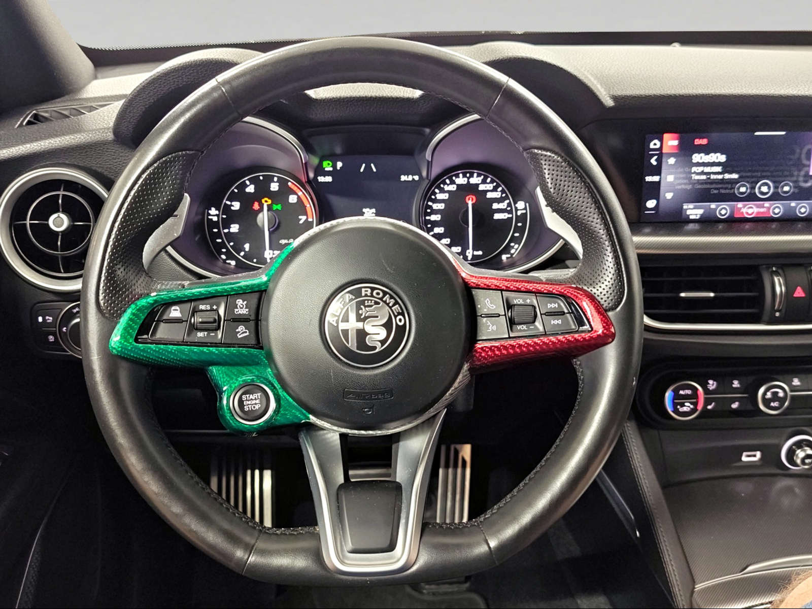 ALFA ROMEO Stelvio 2.0 Veloce Q4 Automatic-image-9