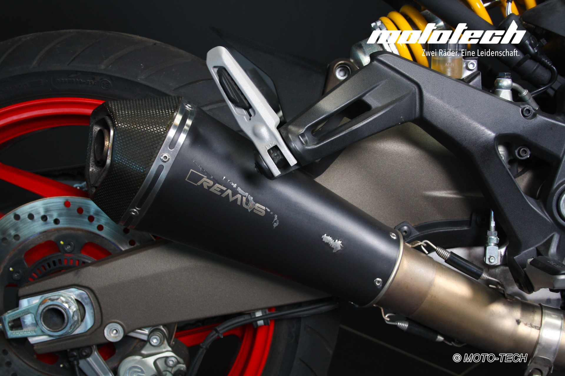 DUCATI Monster 821-image-7