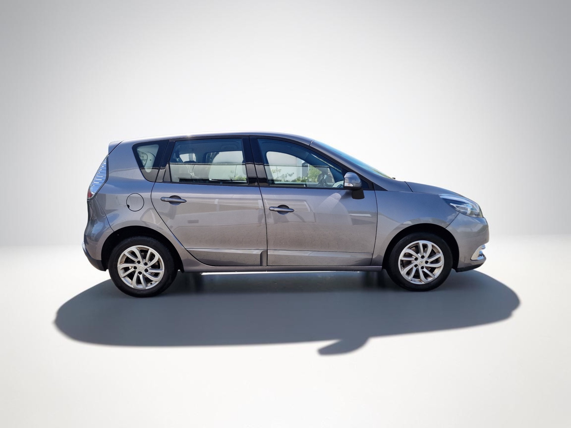 RENAULT Scénic 2.0 16V Dynamique X-Tronic CVT MFK NEU 12Mt Gara