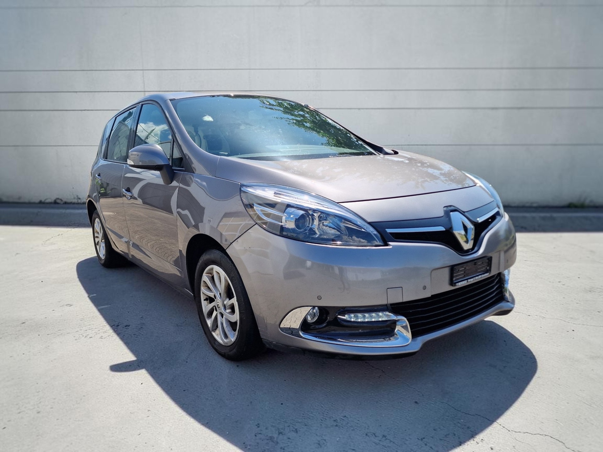 RENAULT Scénic 2.0 16V Dynamique X-Tronic CVT MFK NEU 12Mt Gara-showroom-element-1