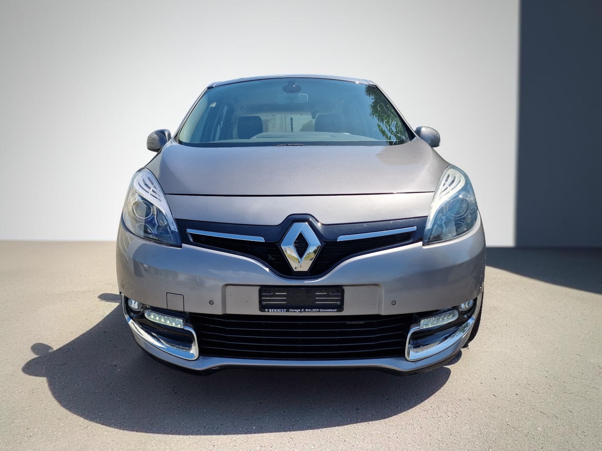 RENAULT Scénic 2.0 16V Dynamique X-Tronic CVT MFK NEU 12Mt Gara-showroom-element-2