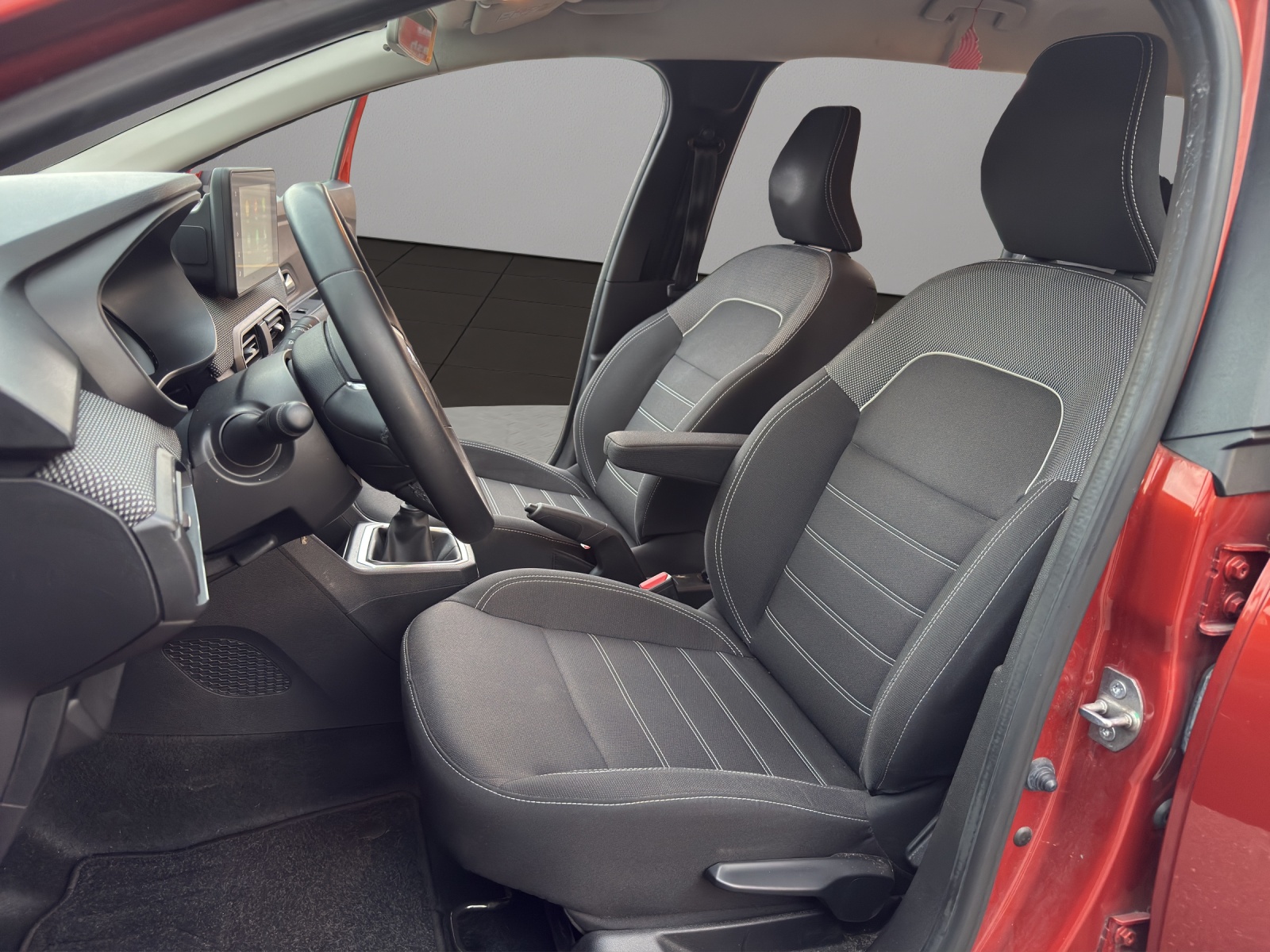 DACIA Jogger TCe 110 Comfort-image-8