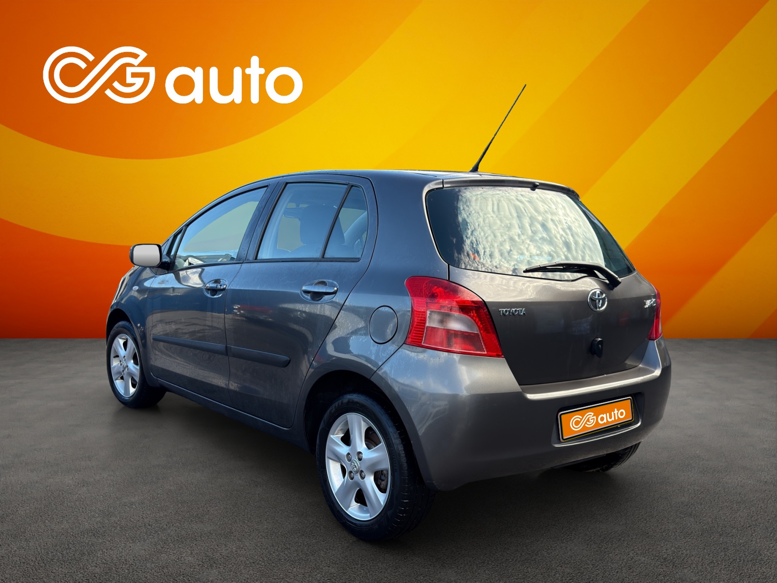 TOYOTA Yaris 1.3 Chic-image-5