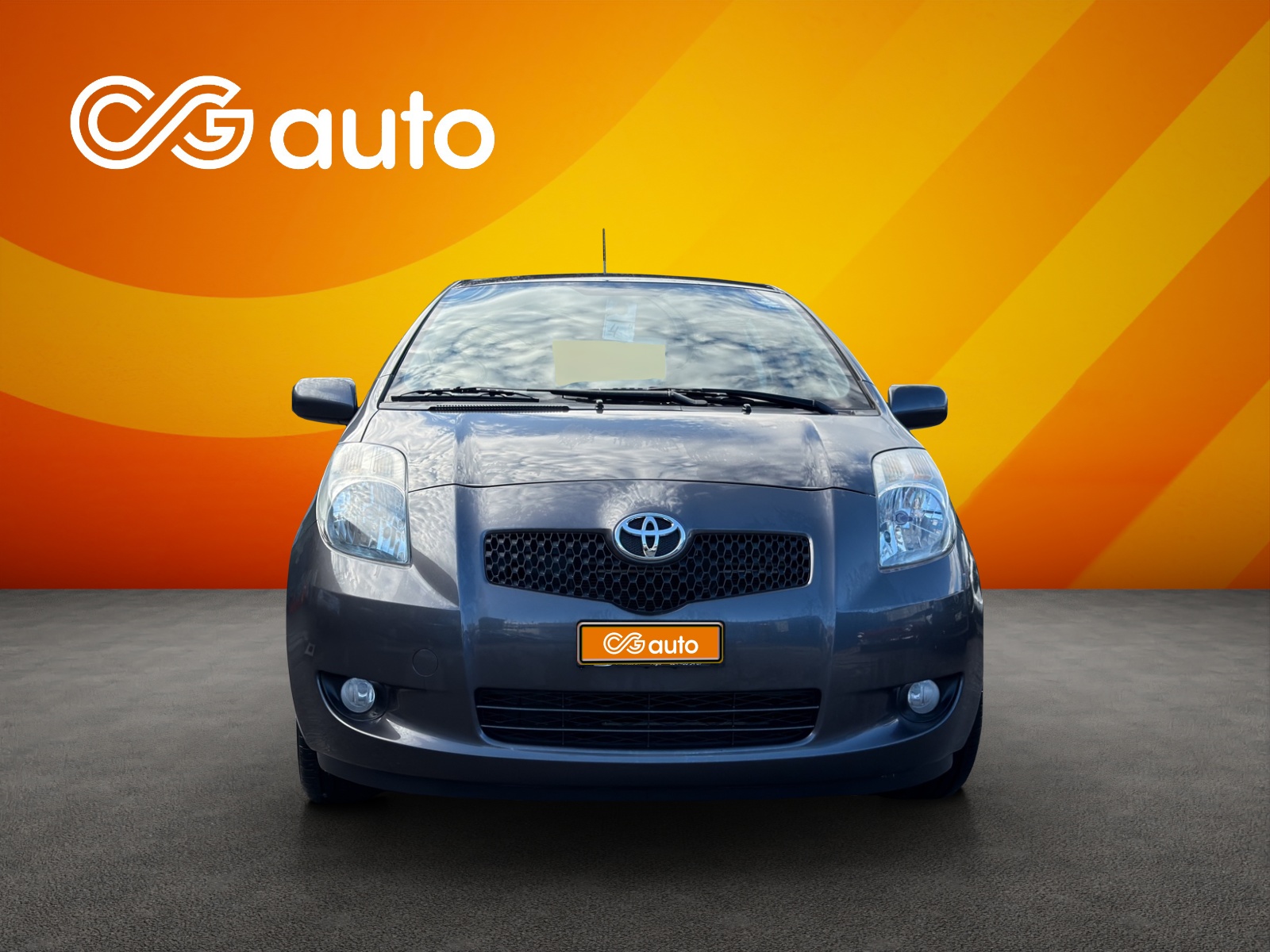 TOYOTA Yaris 1.3 Chic-showroom-element-2