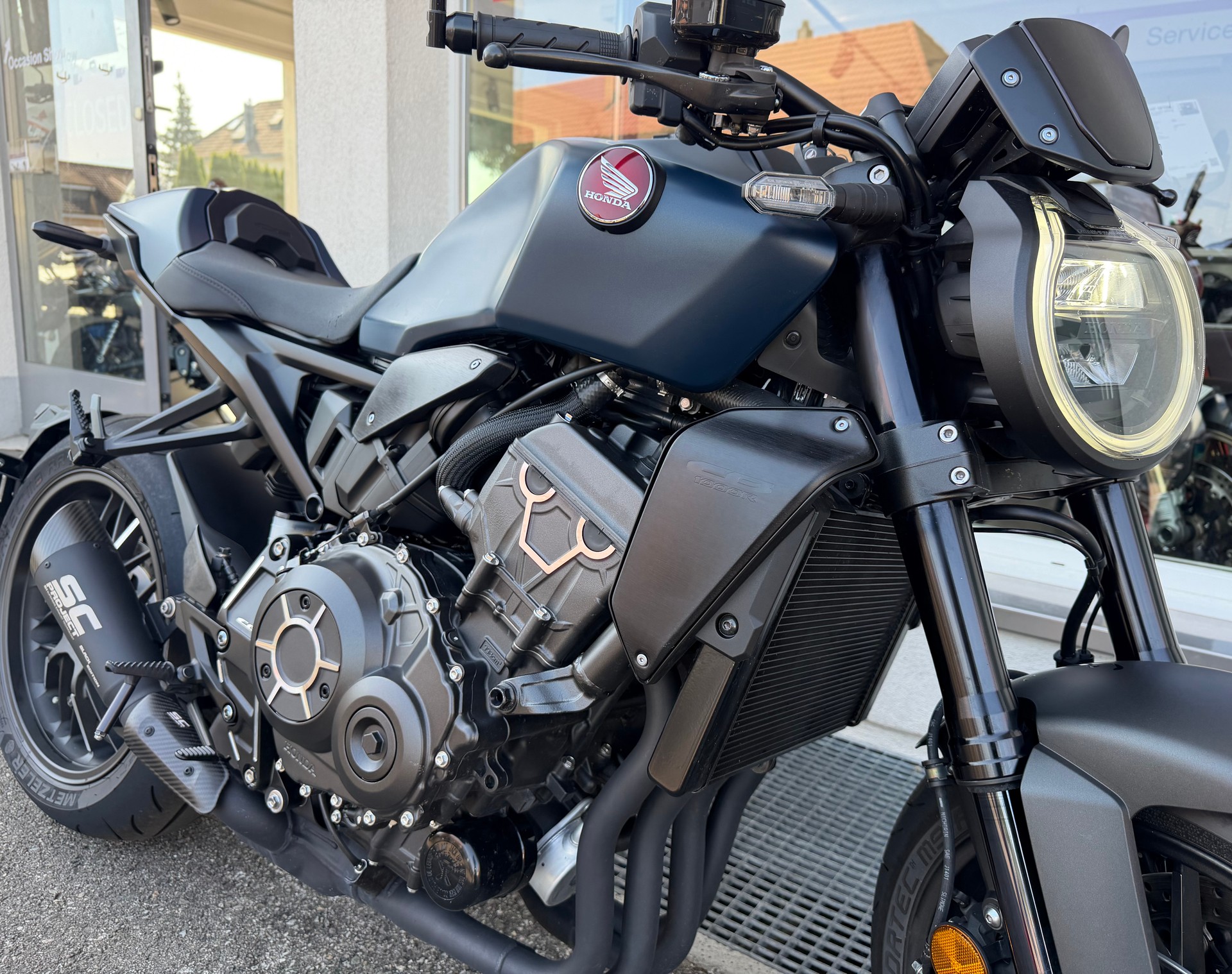 HONDA CB 1000 R Black Edition (blue -Version)-image-5