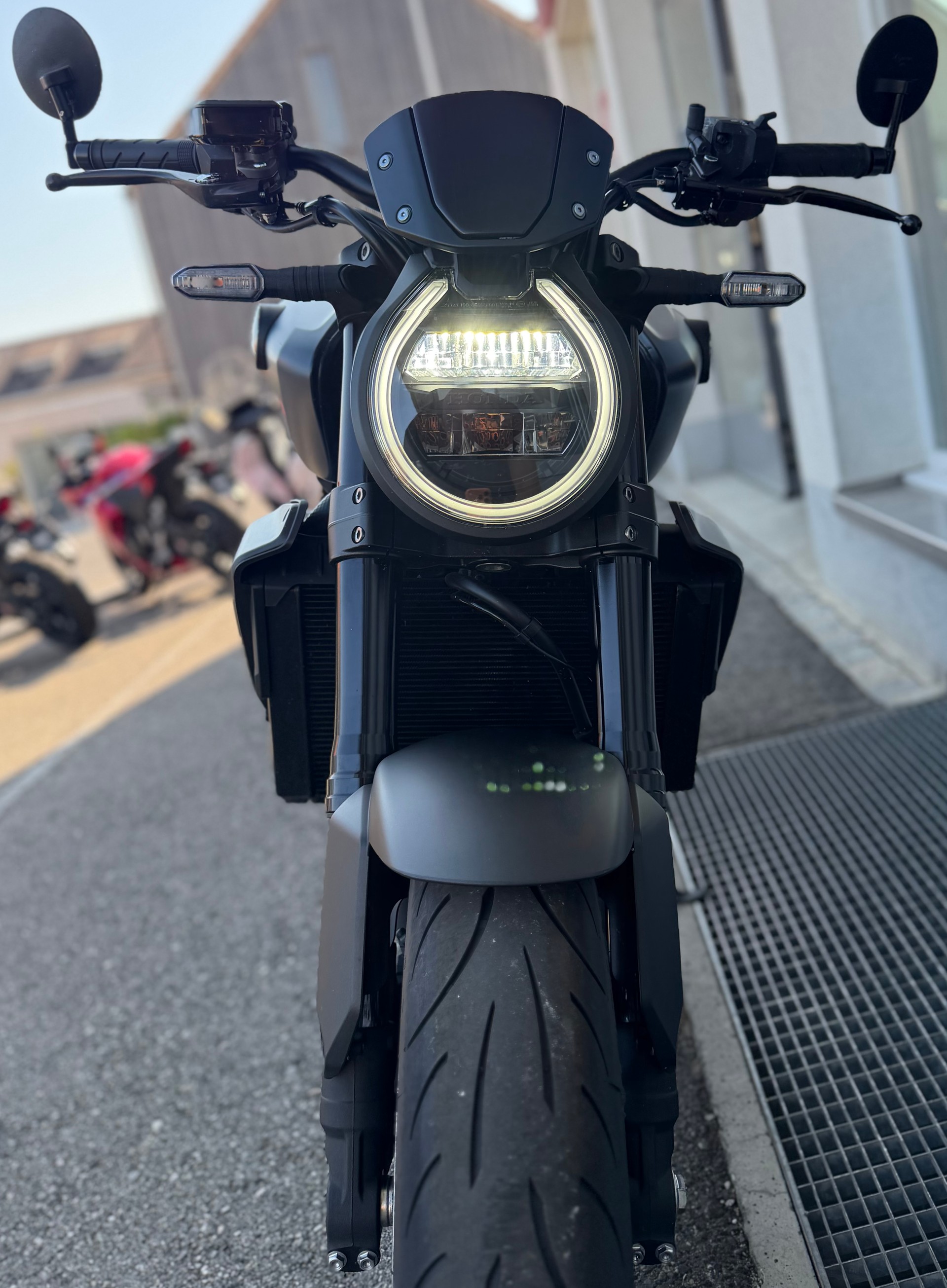 HONDA CB 1000 R Black Edition (blue -Version)-image-1
