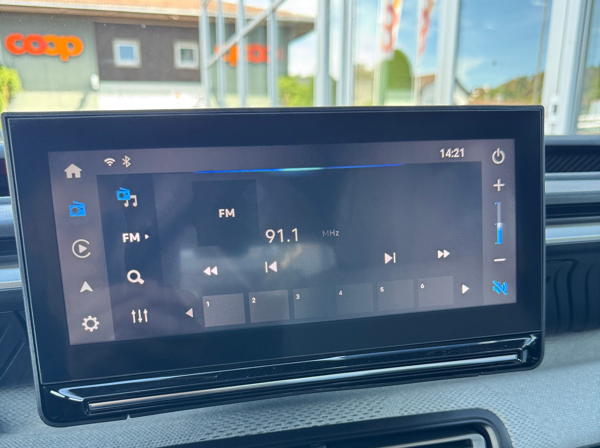 CITROEN e-C3 44kWh Max-image-16