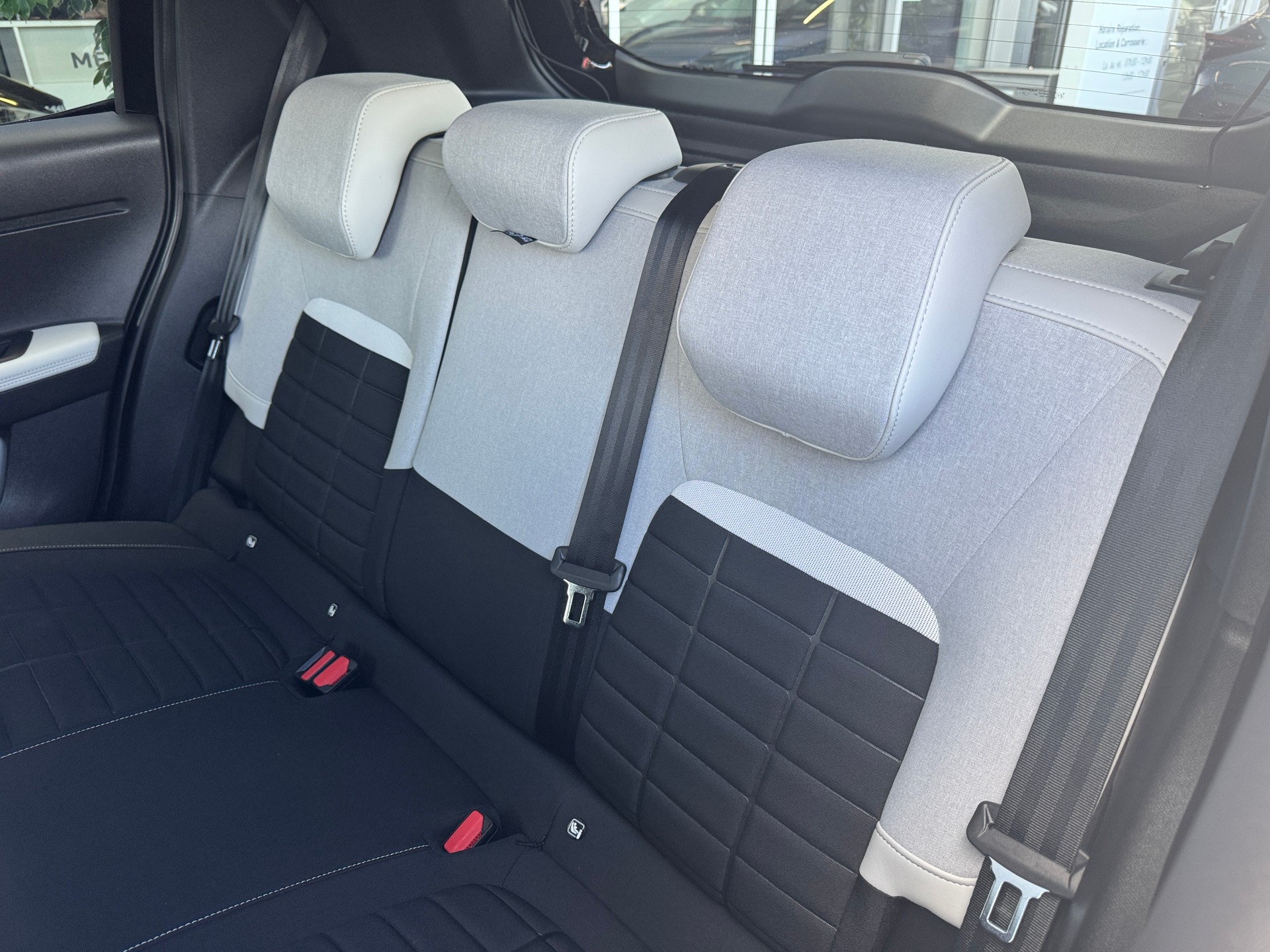 CITROEN e-C3 44kWh Max-image-13
