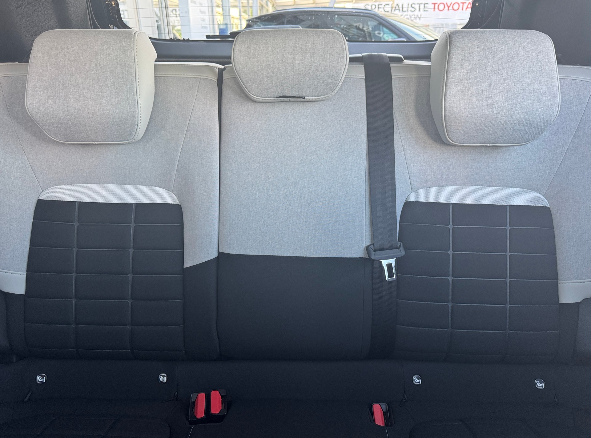 CITROEN e-C3 44kWh Max-image-12
