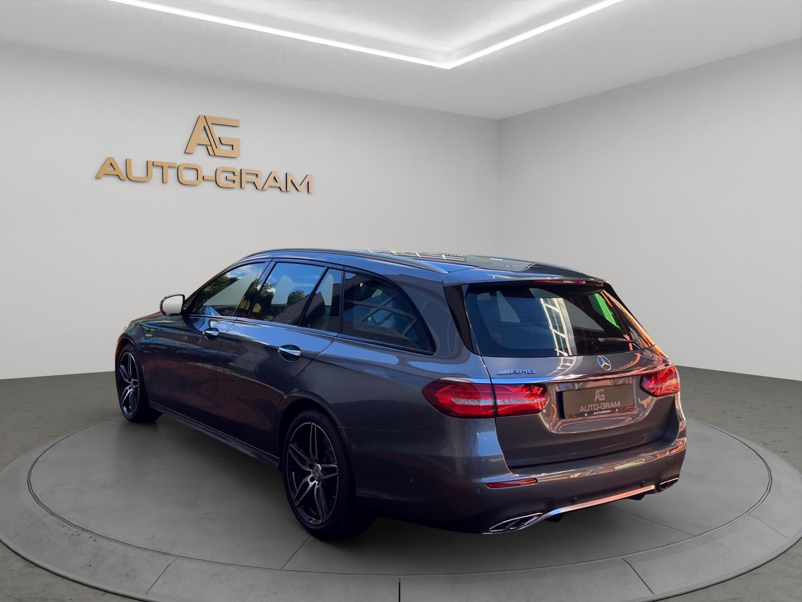MERCEDES-BENZ E 43 AMG 4 Matic 9G-Tronic-showroom-element-2