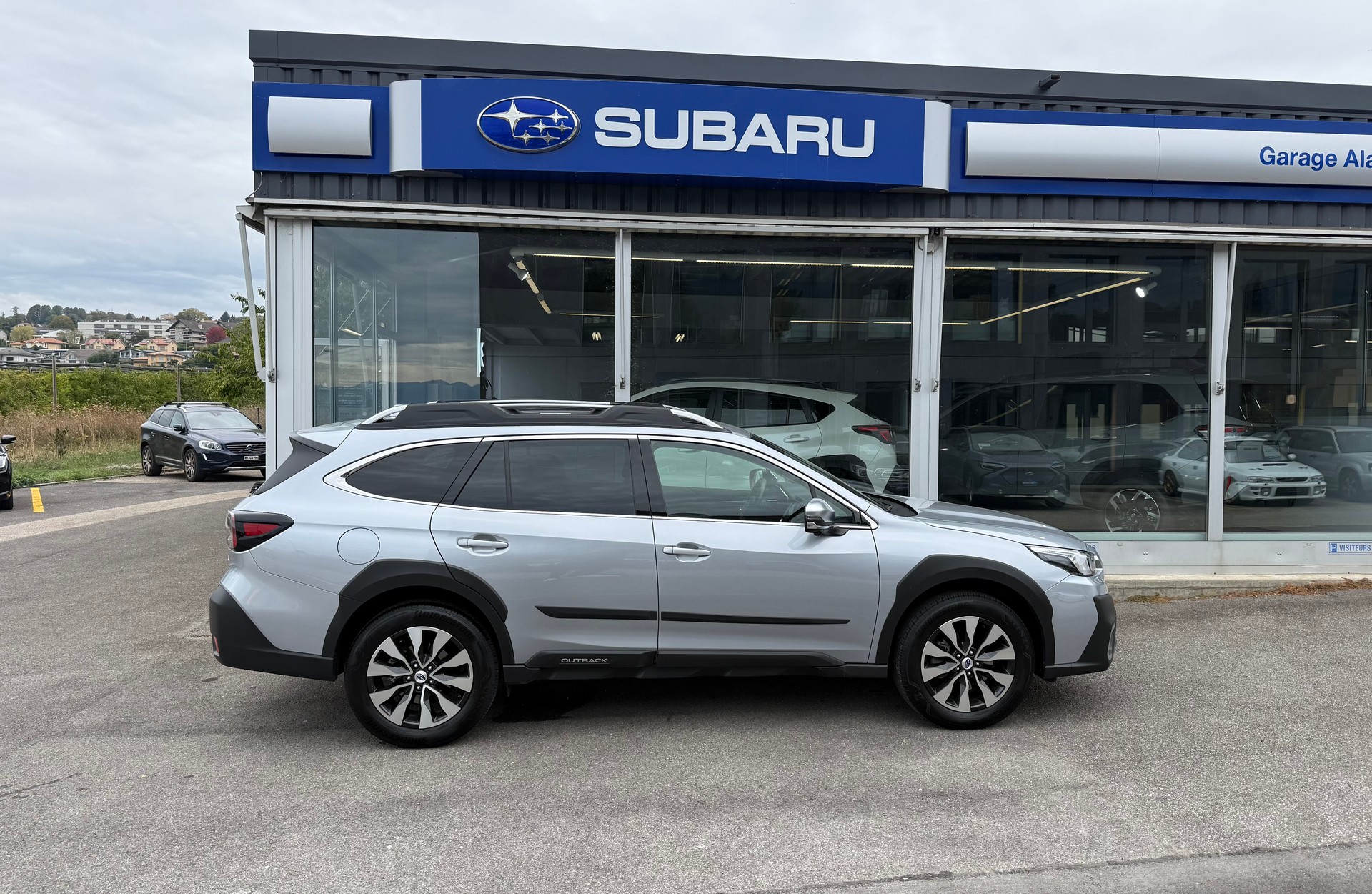 SUBARU Outback 2.5i Luxury AWD Lineartronic-image-2
